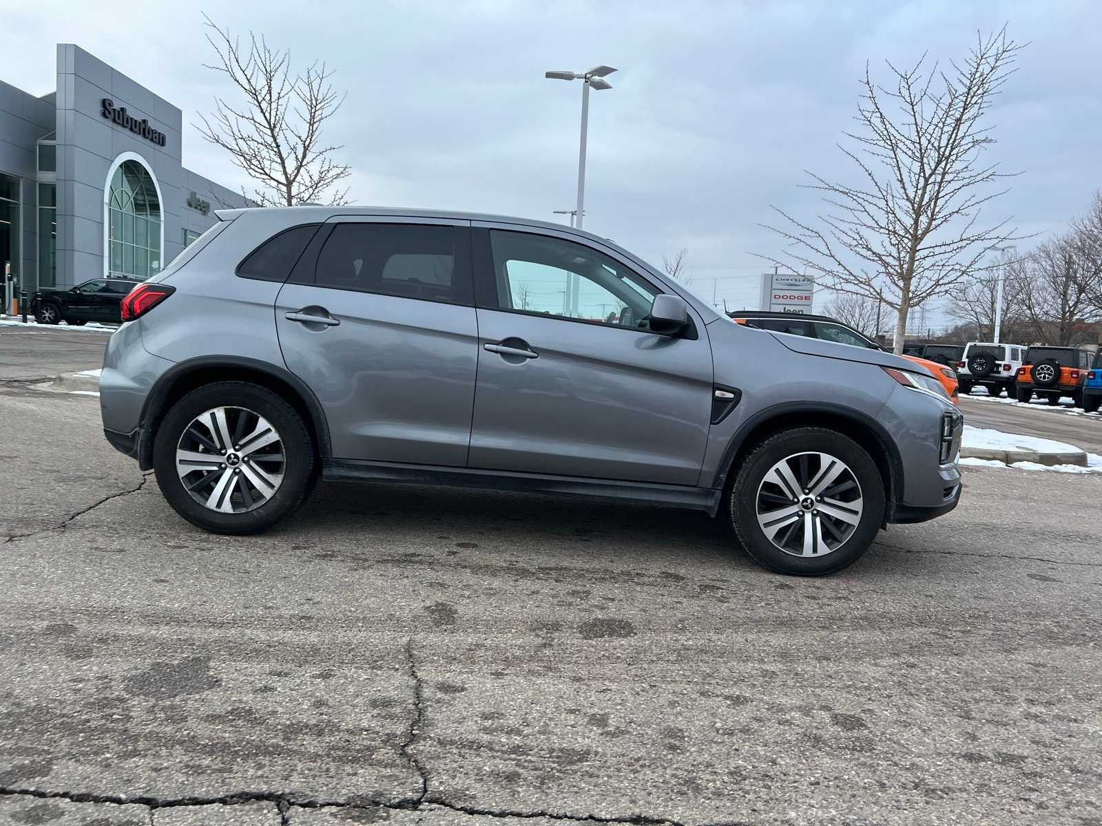 Thumbnail: 2023 Mitsubishi Outlander Sport - 13