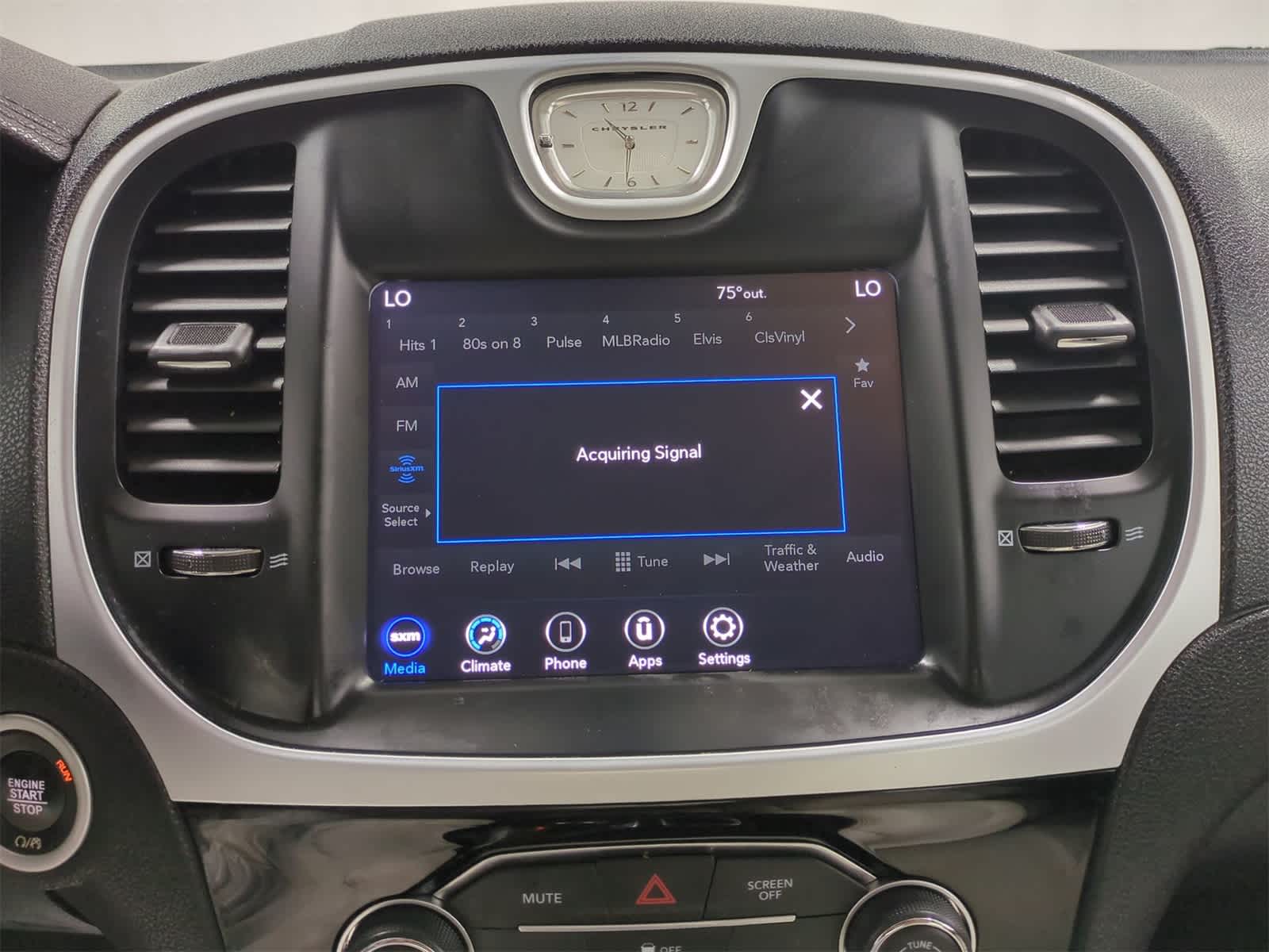 Thumbnail: 2023 Chrysler 300 - 27