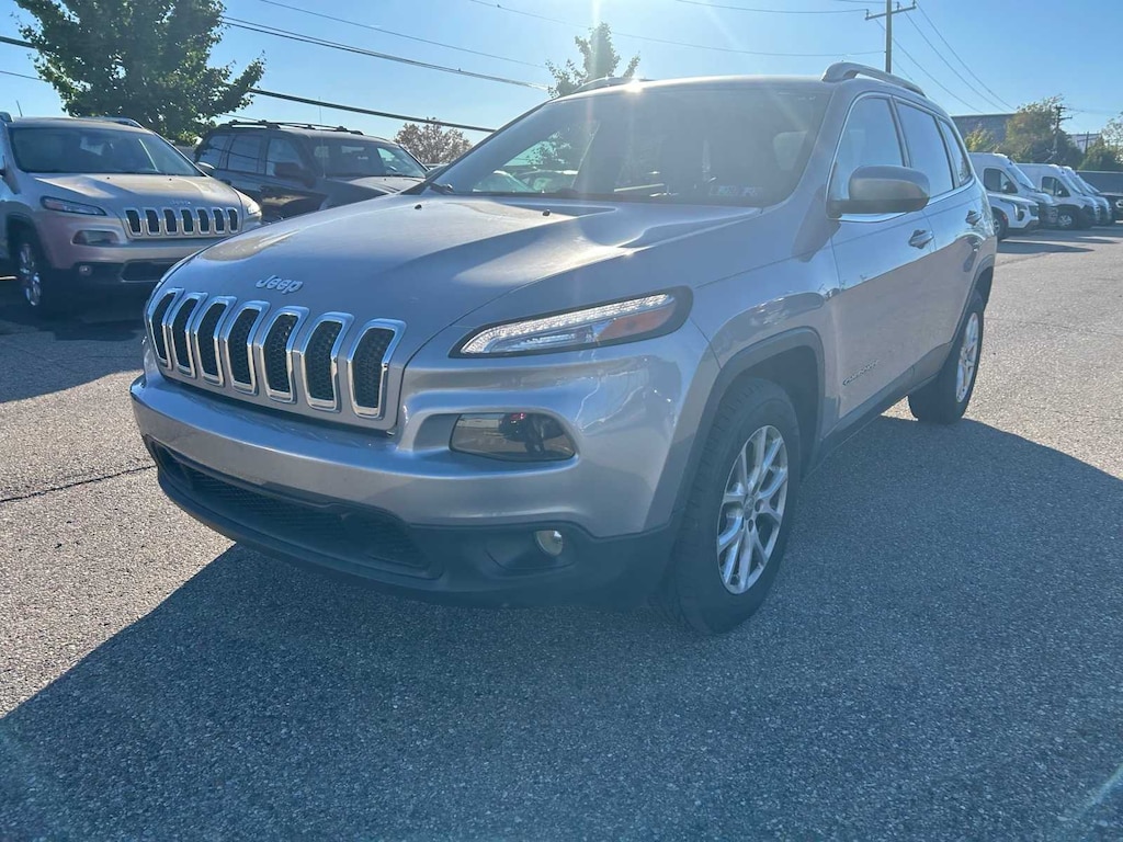 Used 2018 Jeep Cherokee Latitude Plus SUV