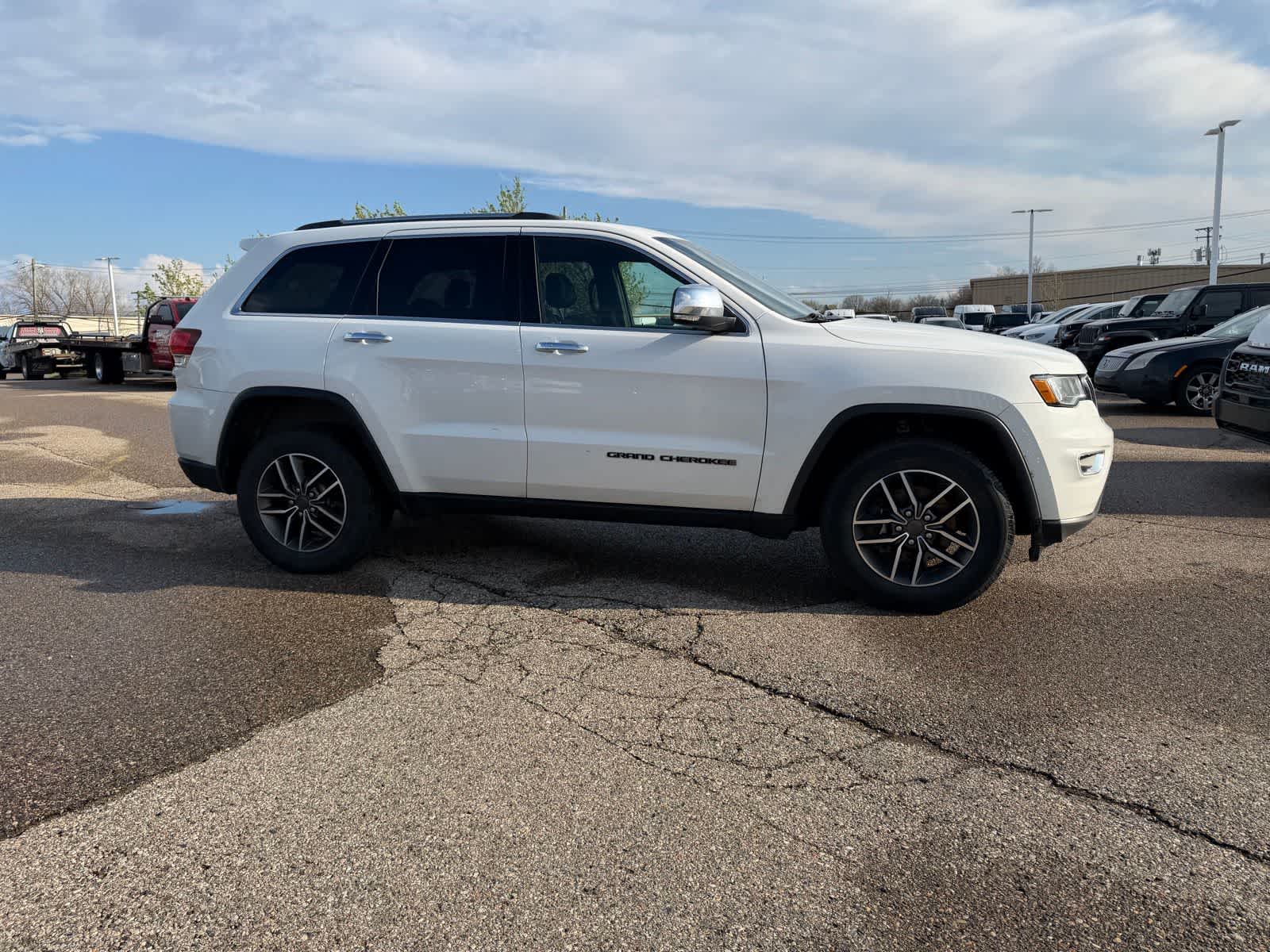 Thumbnail: 2021 Jeep Grand Cherokee - 11