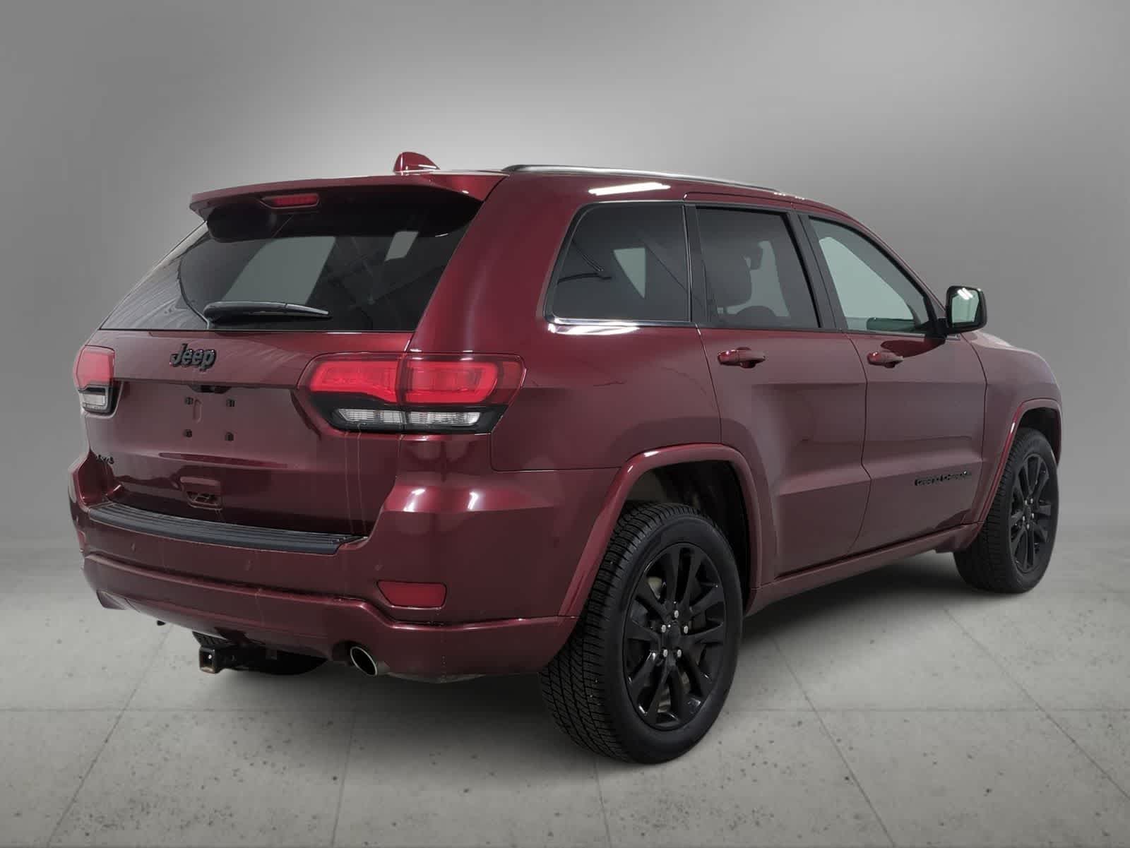 Thumbnail: 2020 Jeep Grand Cherokee - 8