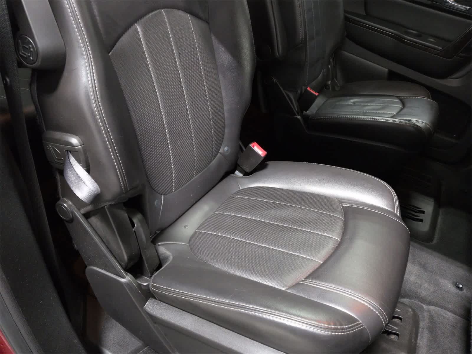 Thumbnail: 2016 Chevrolet Traverse - 19