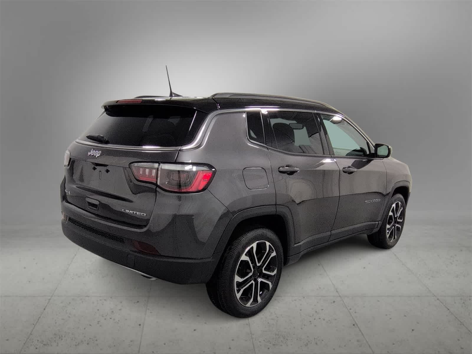 Thumbnail: 2023 Jeep Compass - 8