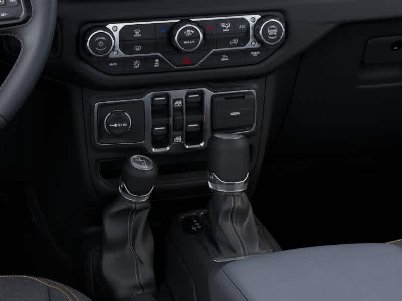 Thumbnail: 2025 Jeep Gladiator - 24