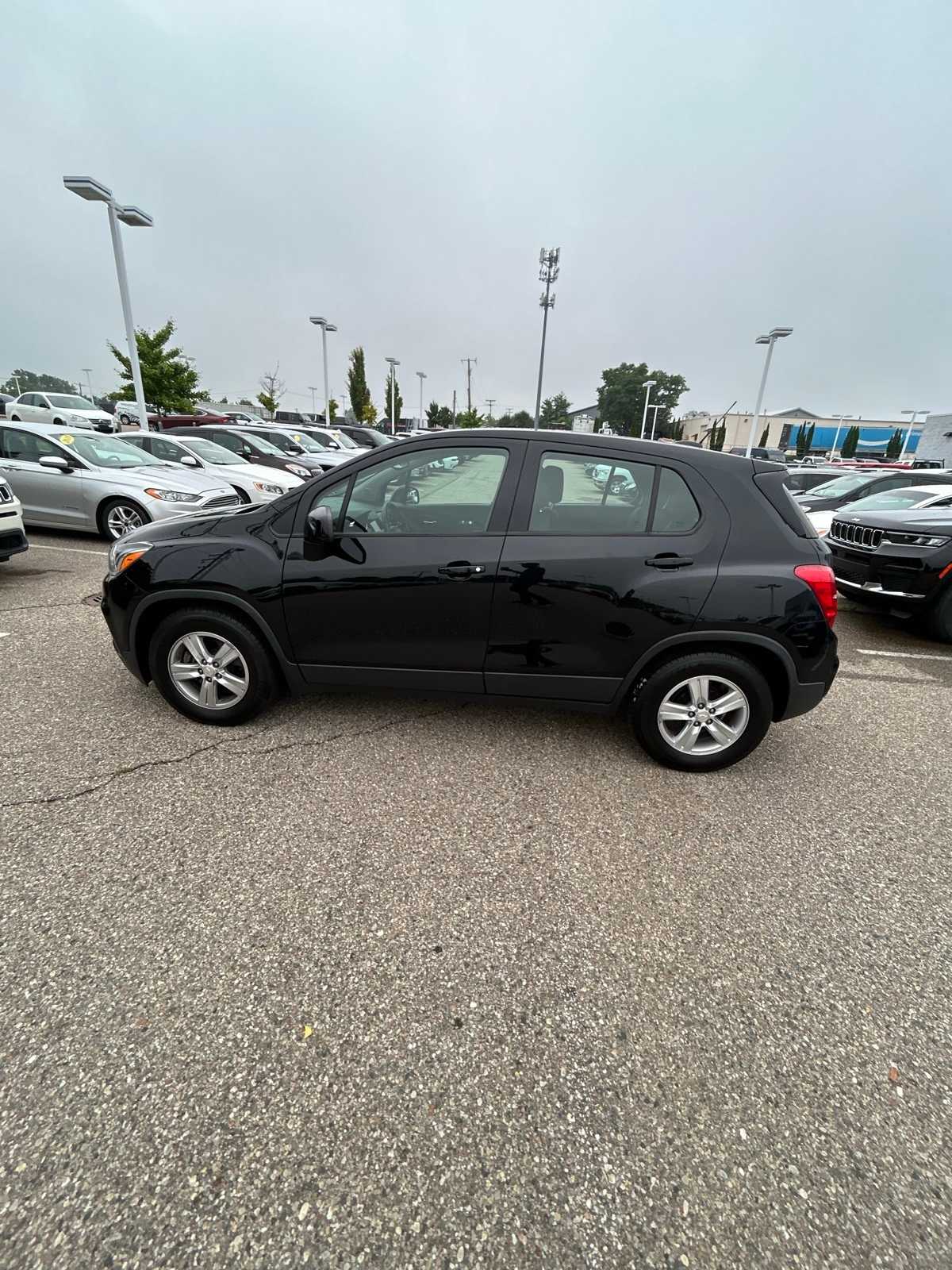 Thumbnail: 2019 Chevrolet Trax - 28