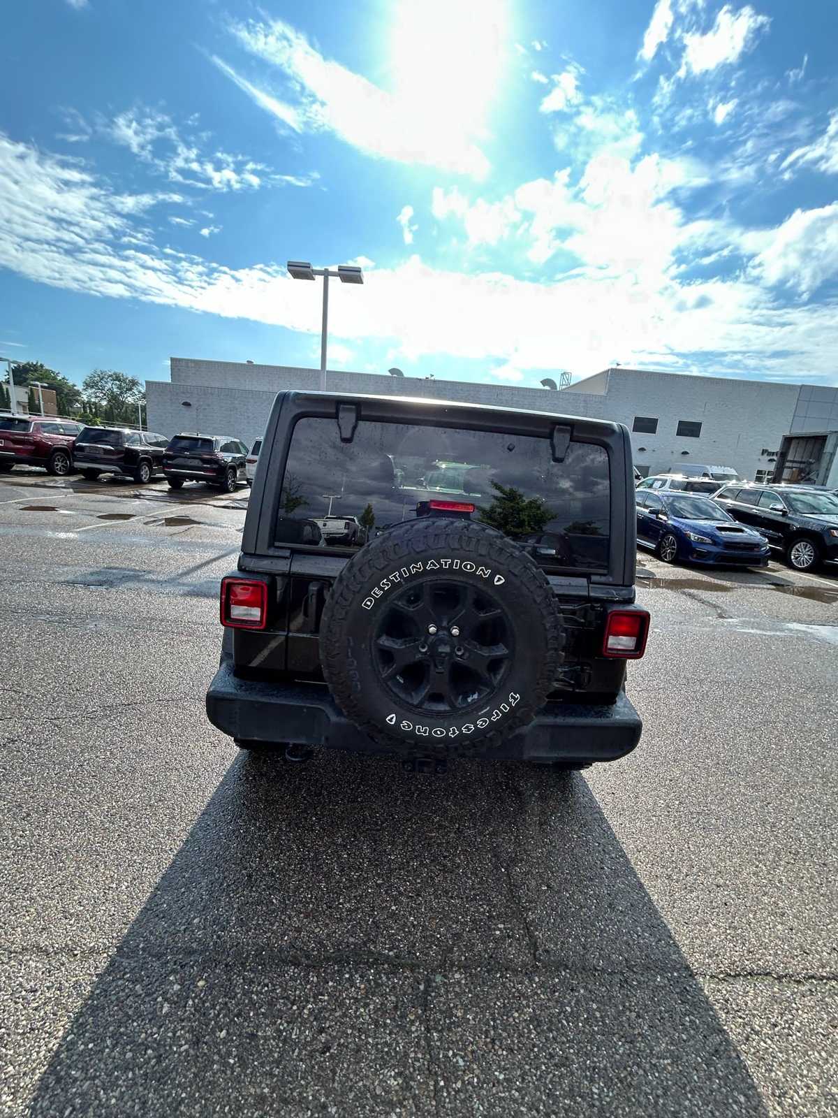 Thumbnail: 2021 Jeep Wrangler - 20