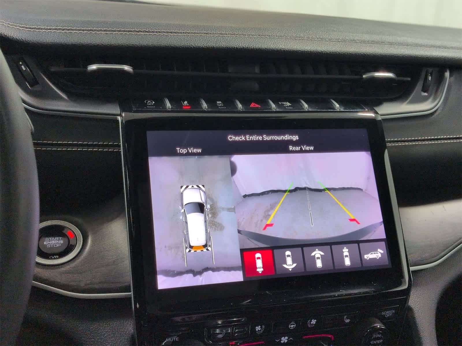 Thumbnail: 2024 Jeep Grand Cherokee L - 32