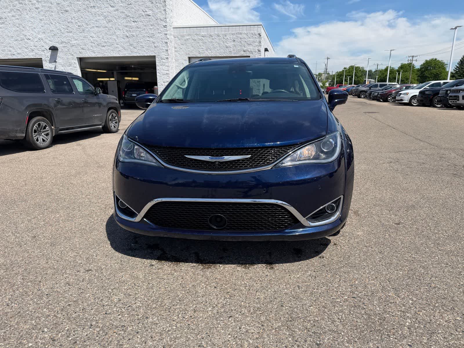 Thumbnail: 2019 Chrysler Pacifica - 7