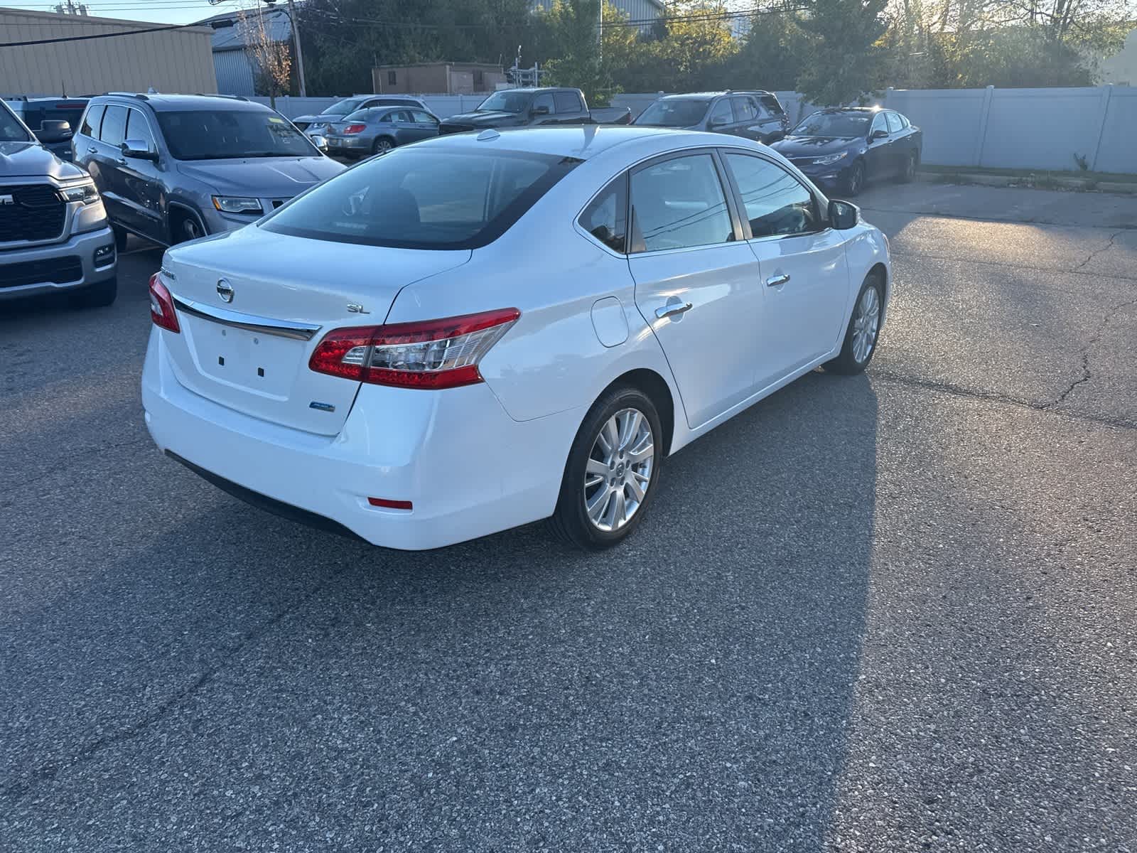 Thumbnail: 2013 Nissan Sentra - 13