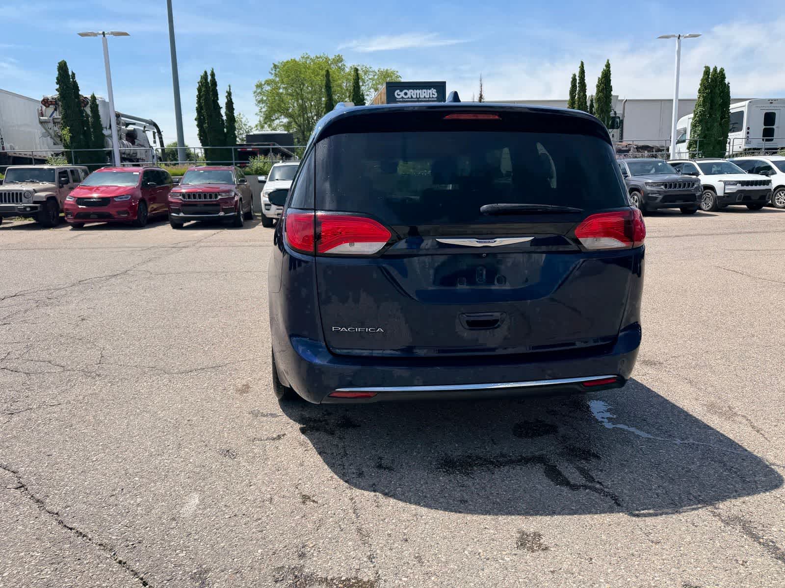 Thumbnail: 2019 Chrysler Pacifica - 24