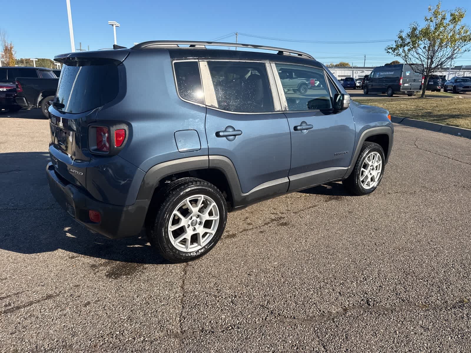 Thumbnail: 2021 Jeep Renegade - 17