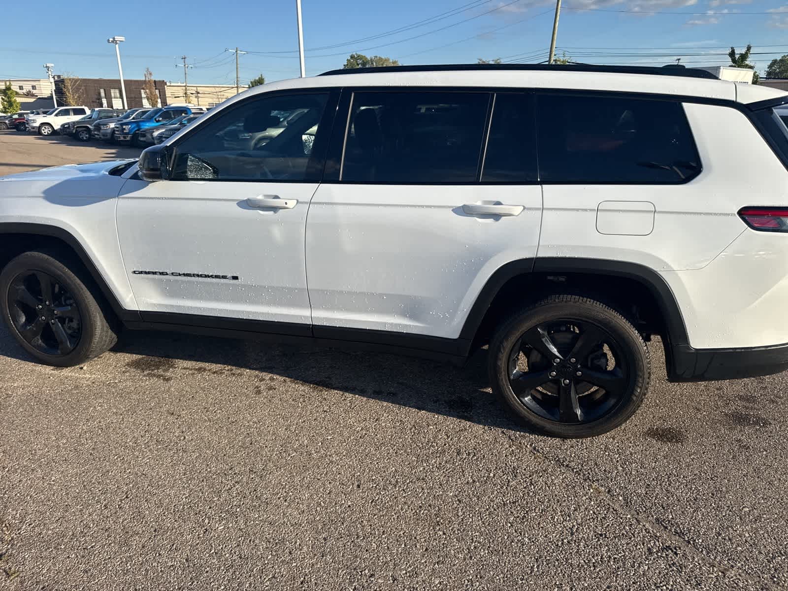 Thumbnail: 2023 Jeep Grand Cherokee L - 21
