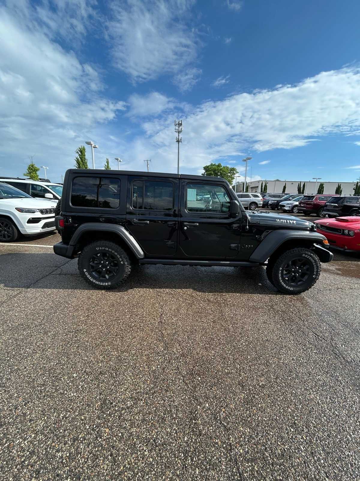 Thumbnail: 2021 Jeep Wrangler - 15
