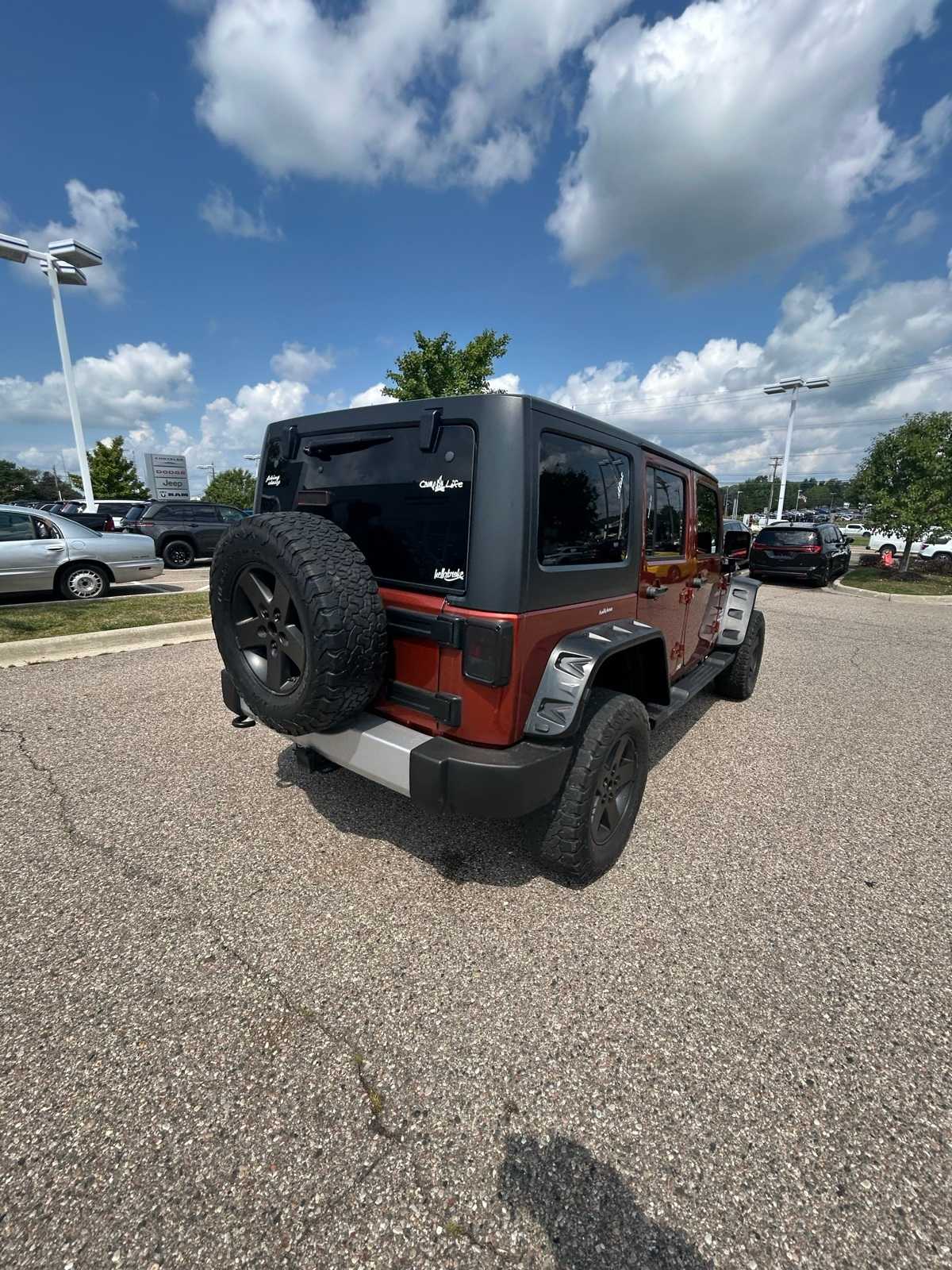 Thumbnail: 2014 Jeep Wrangler - 16