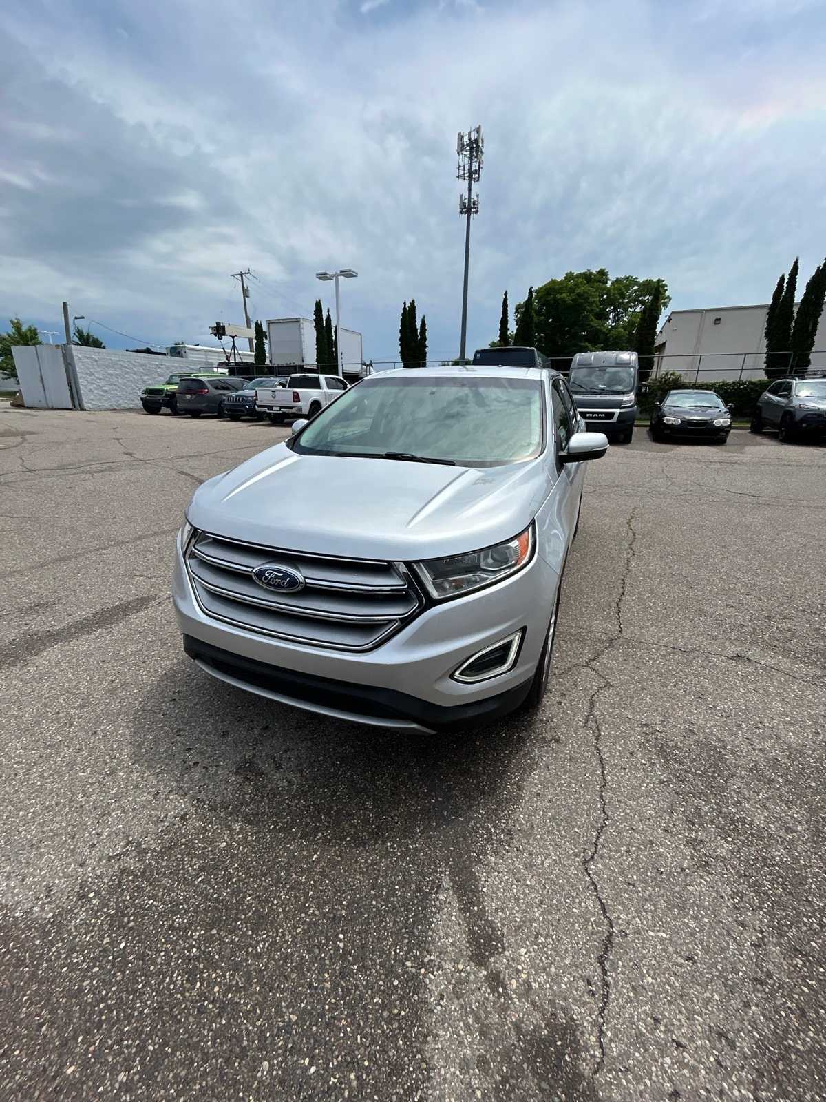 Thumbnail: 2017 Ford Edge - 6