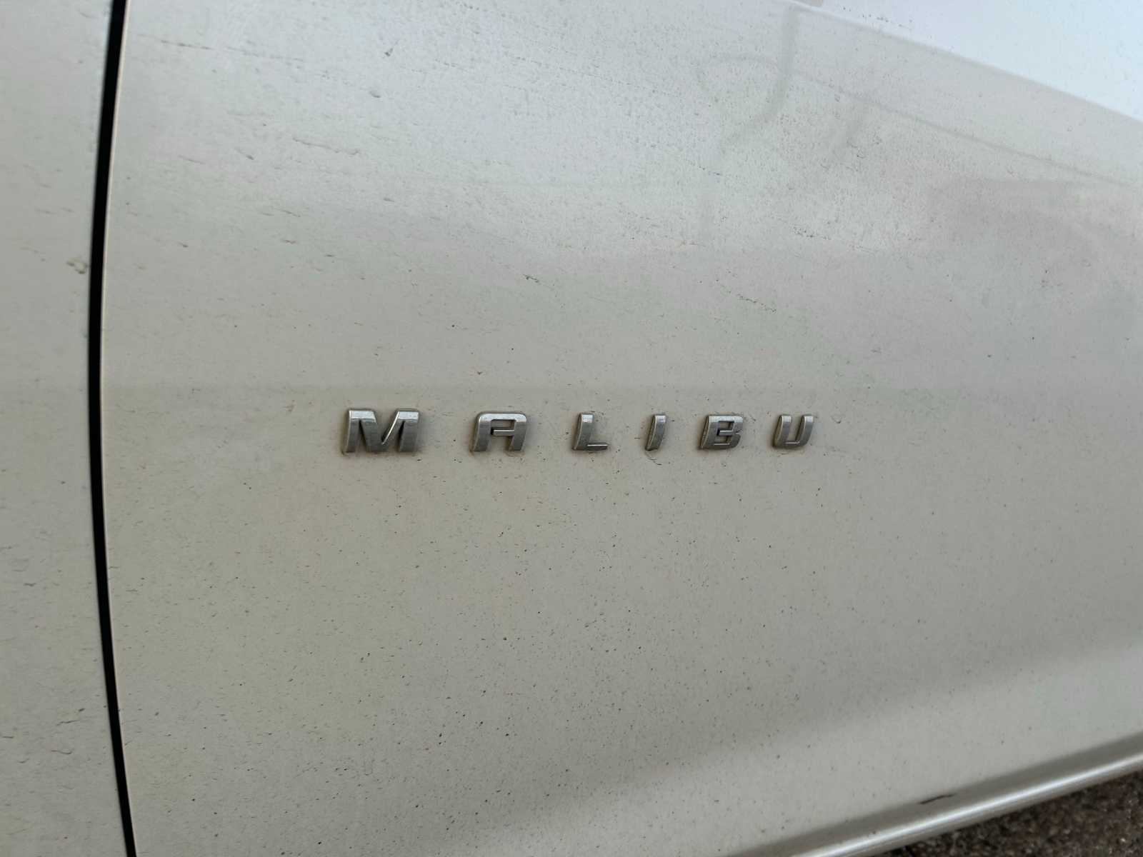 Thumbnail: 2016 Chevrolet Malibu - 29