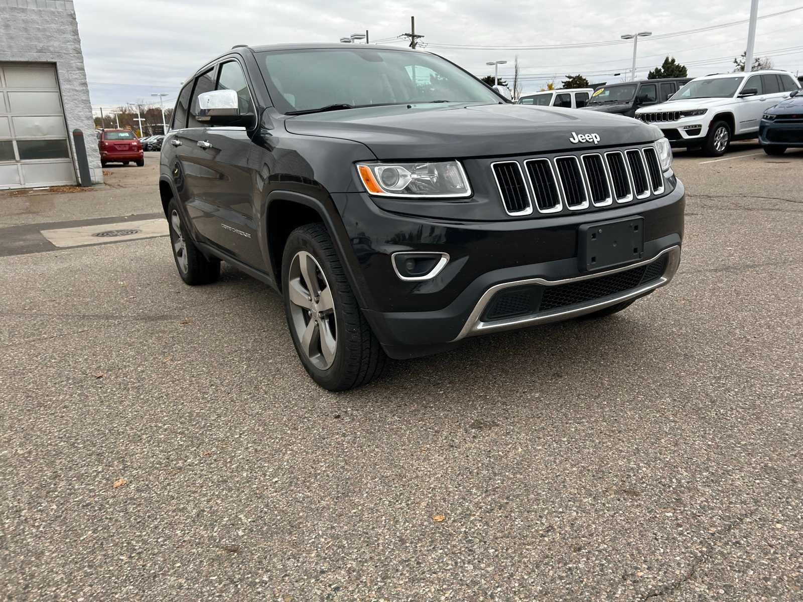 Thumbnail: 2015 Jeep Grand Cherokee - 9