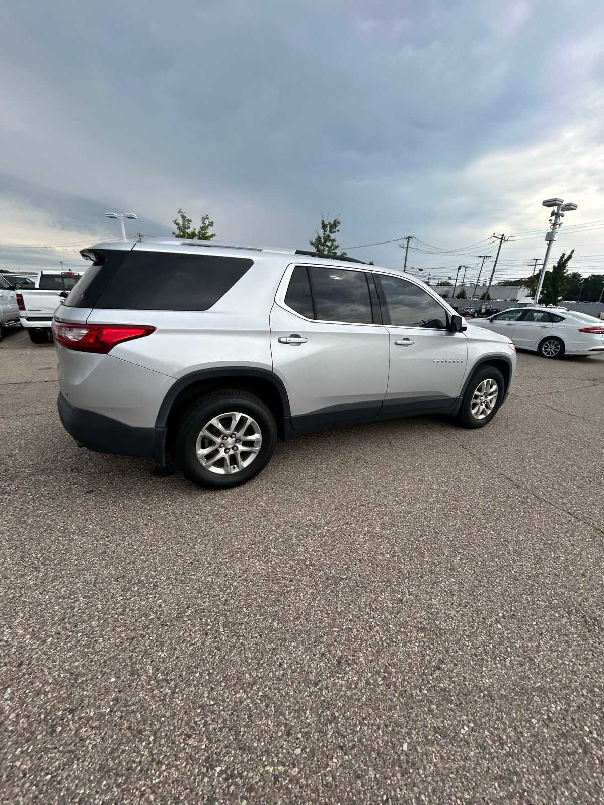 Thumbnail: 2018 Chevrolet Traverse - 12