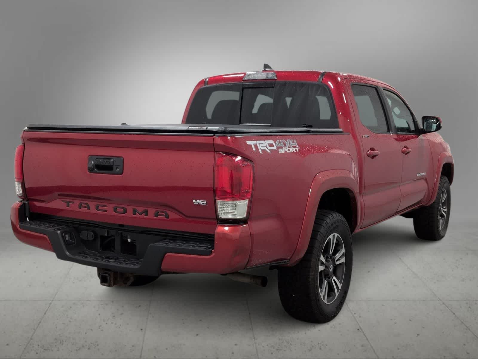 Thumbnail: 2019 Toyota Tacoma - 8