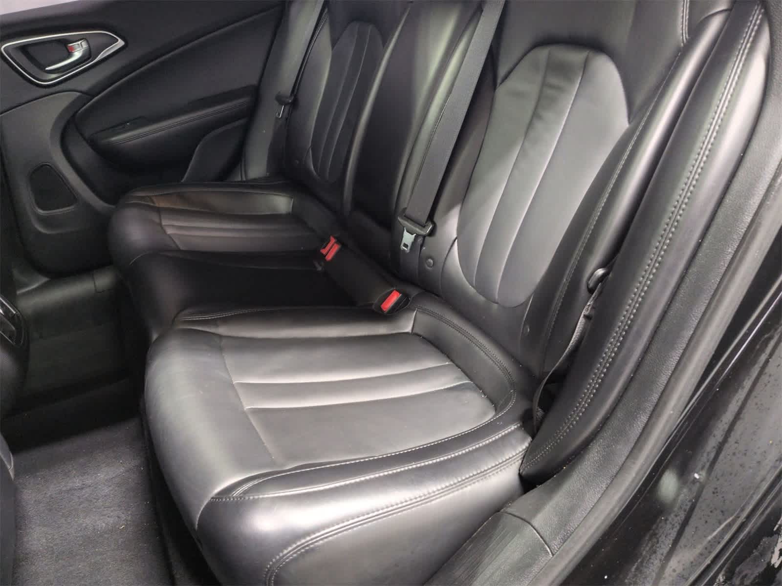 Thumbnail: 2015 Chrysler 200 - 21