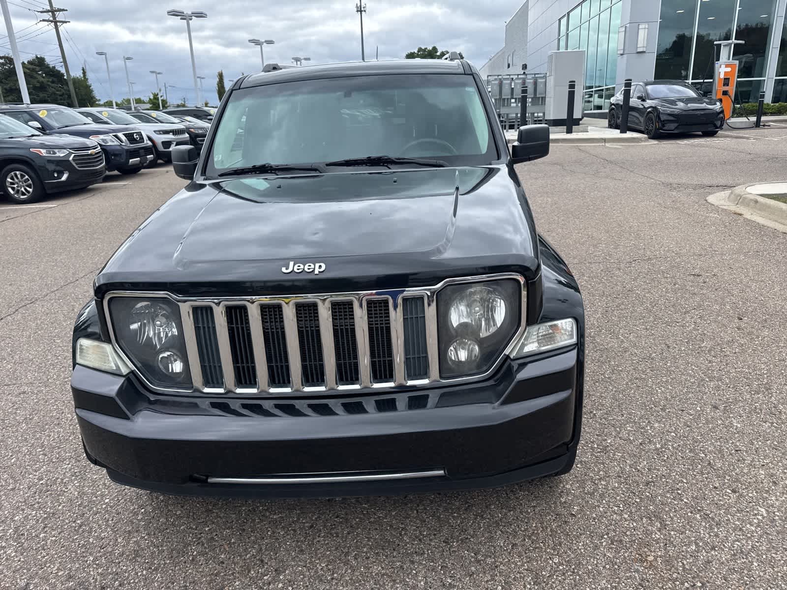 Thumbnail: 2012 Jeep Liberty - 4