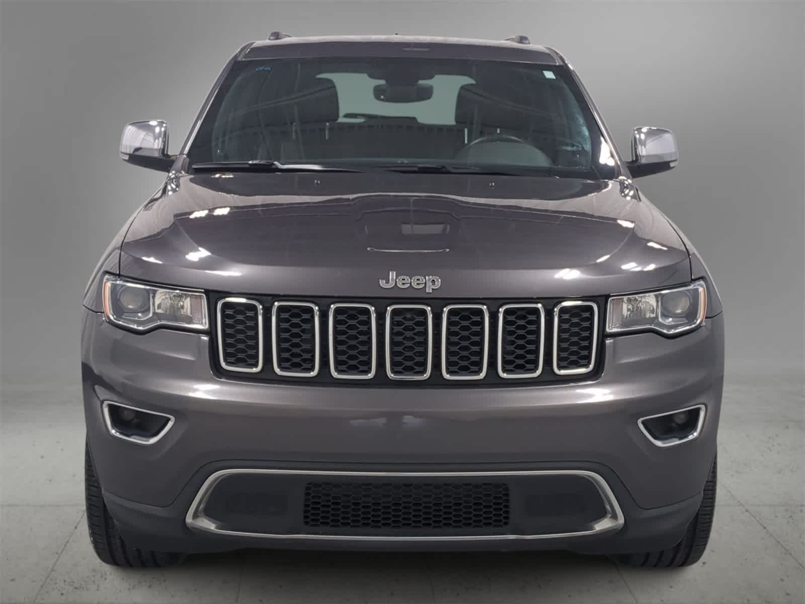 Thumbnail: 2017 Jeep Grand Cherokee - 3