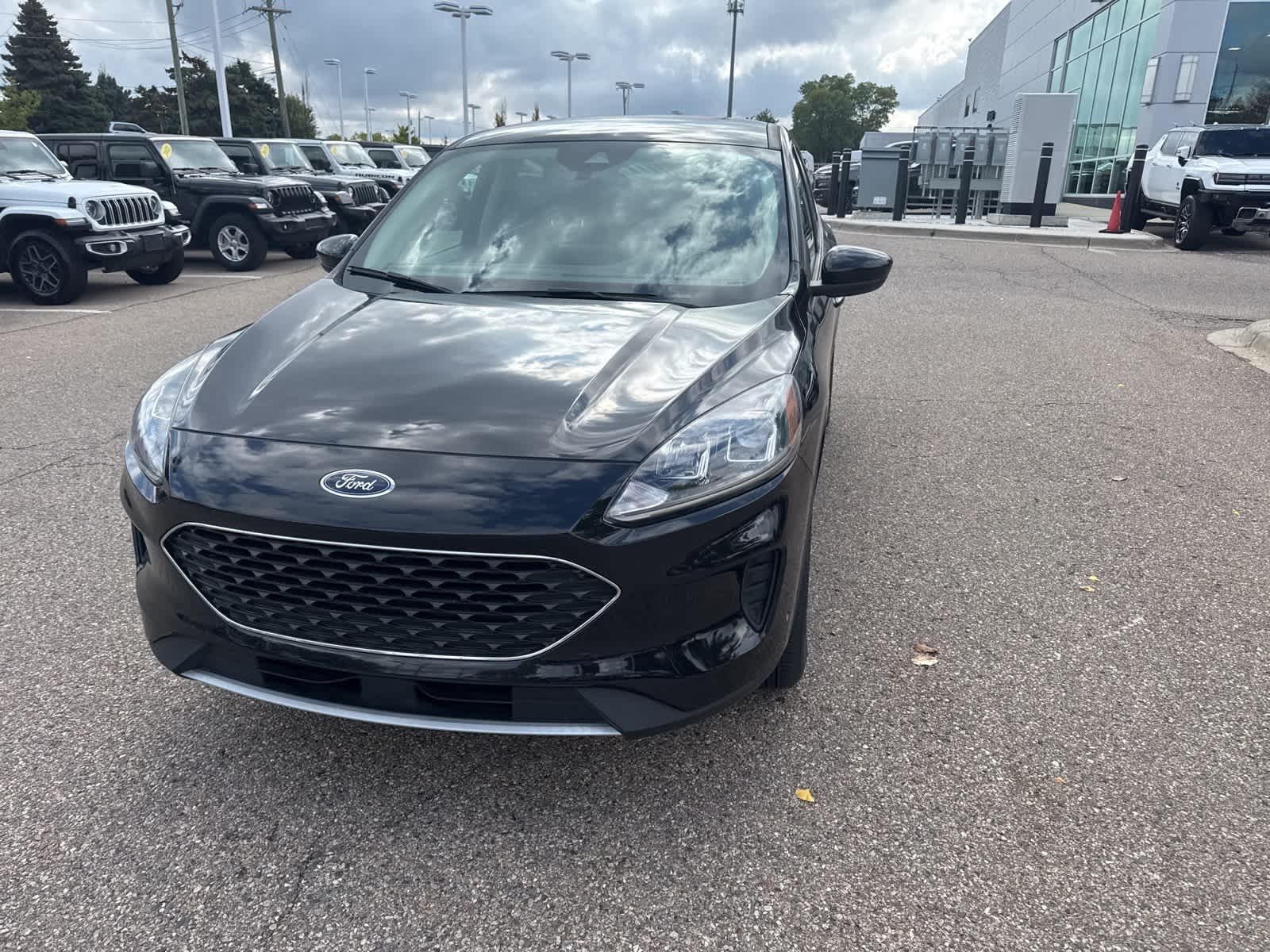 2020 Ford Escape SE photo 2
