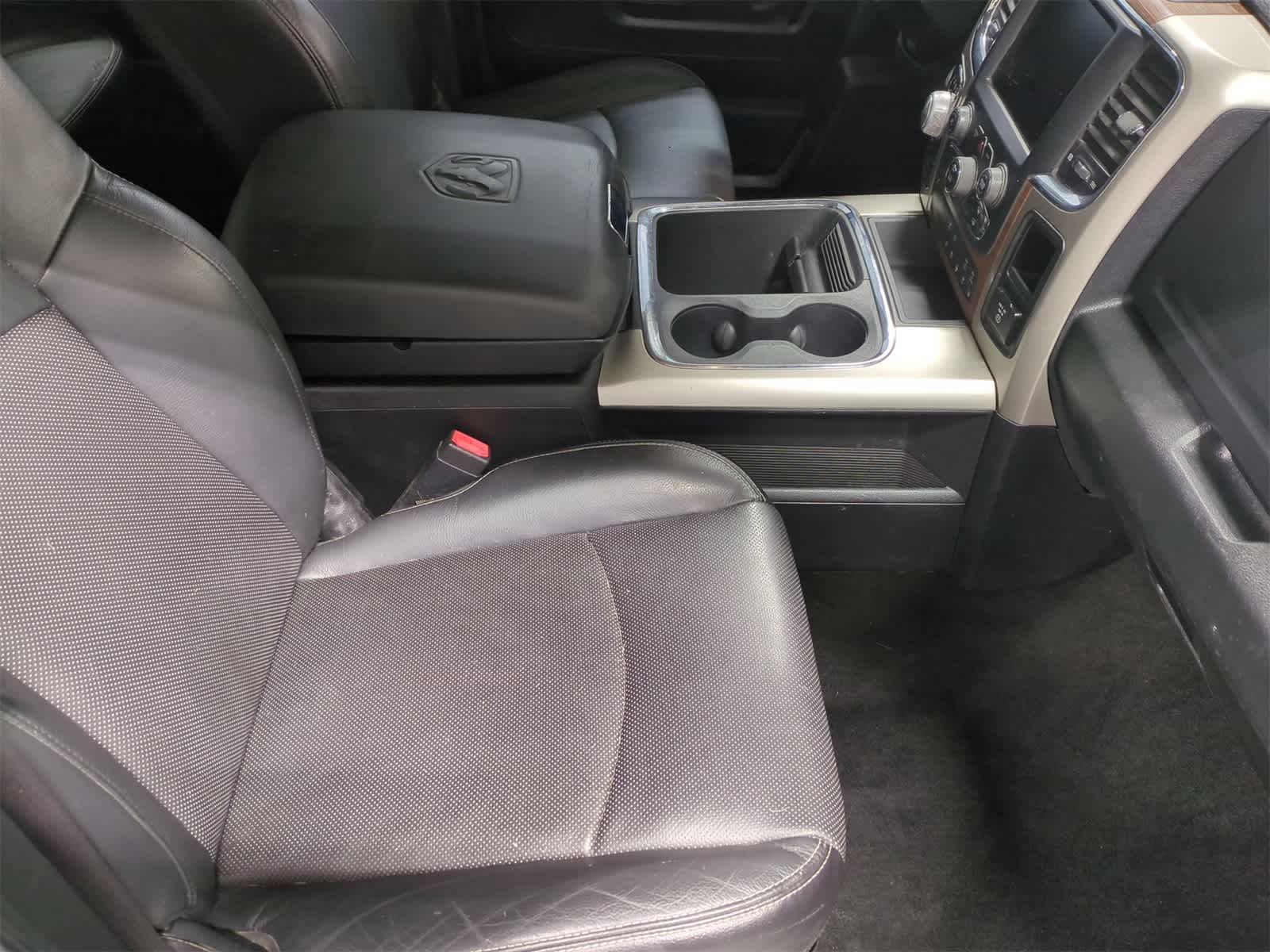 2016 RAM 1500 Laramie 22