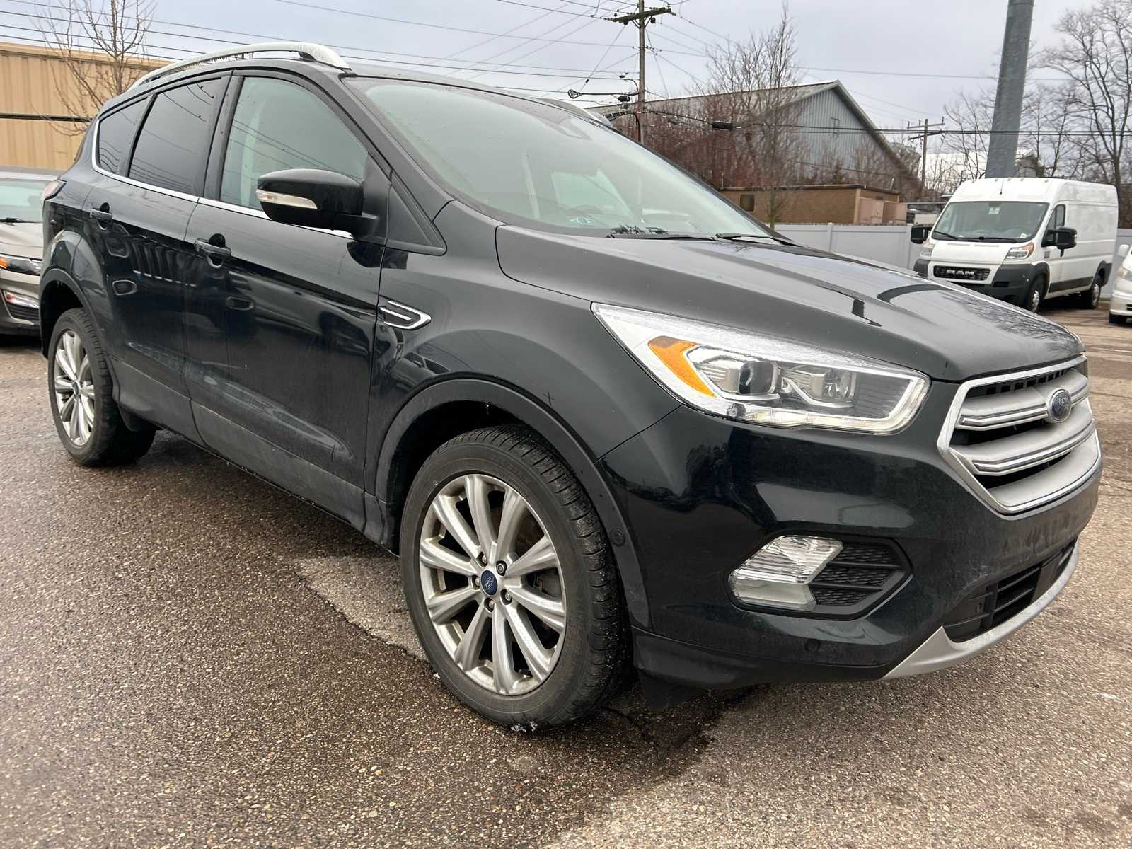 Thumbnail: 2018 Ford Escape - 9