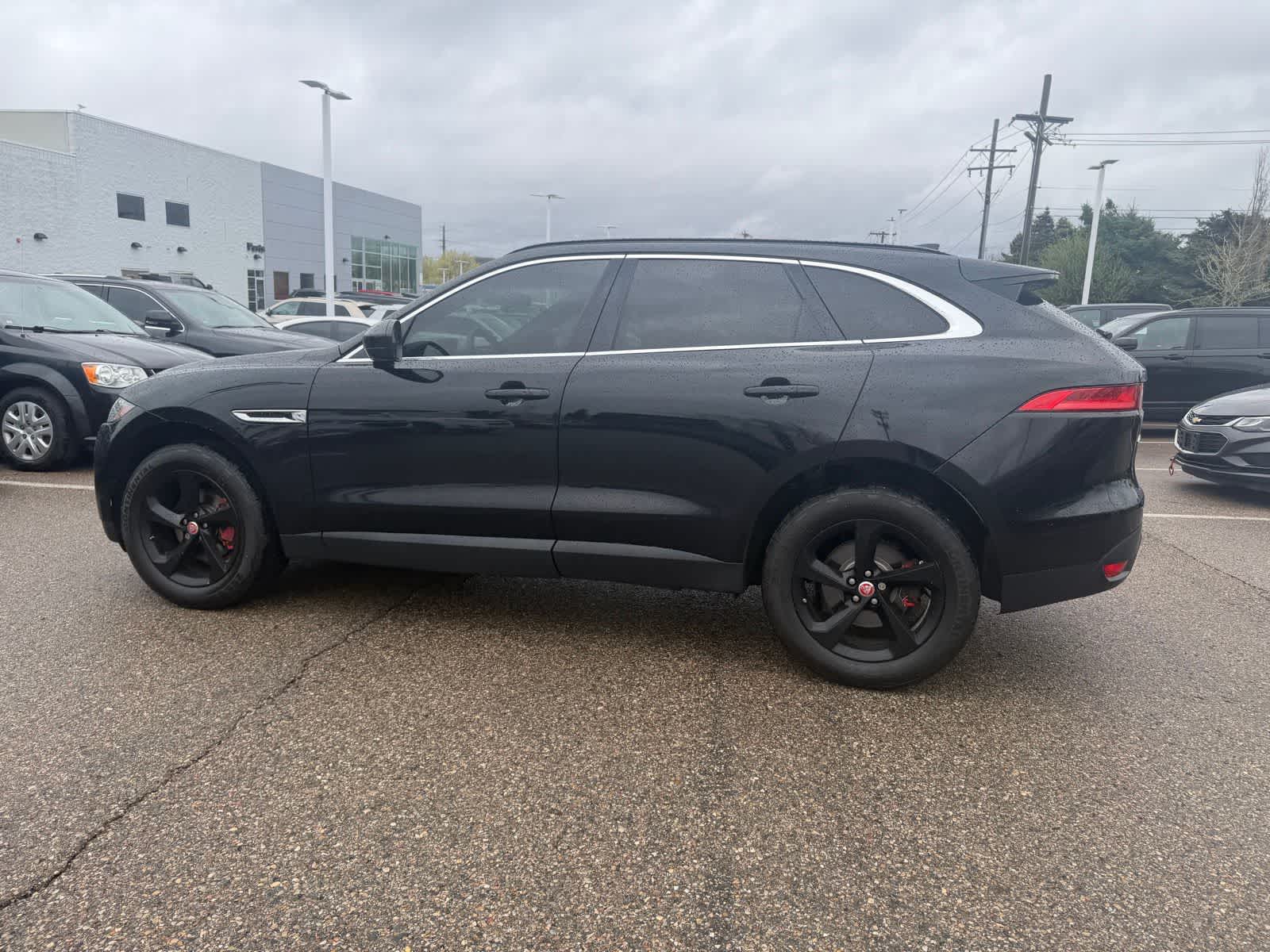 Thumbnail: 2019 Jaguar F-Pace - 30