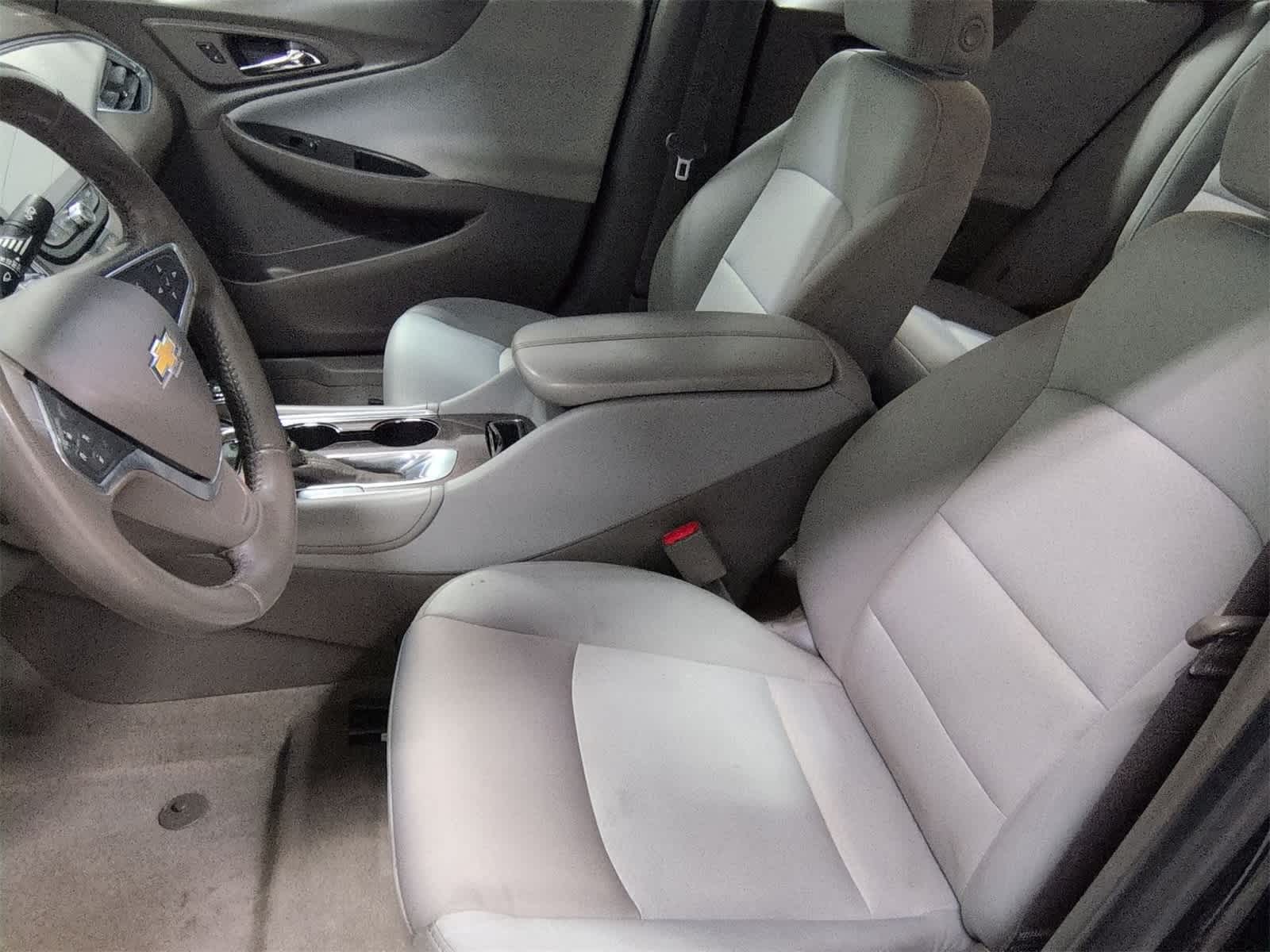 Thumbnail: 2018 Chevrolet Malibu - 17