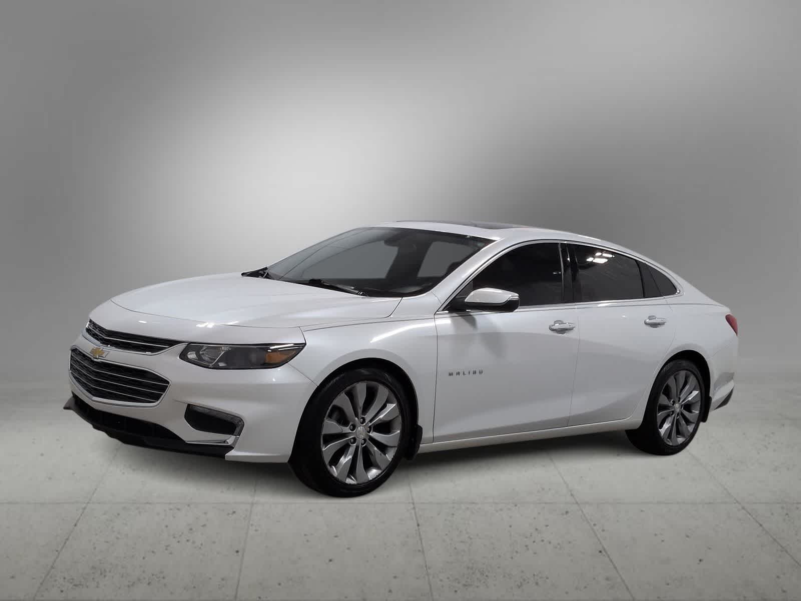 Thumbnail: 2018 Chevrolet Malibu - 4
