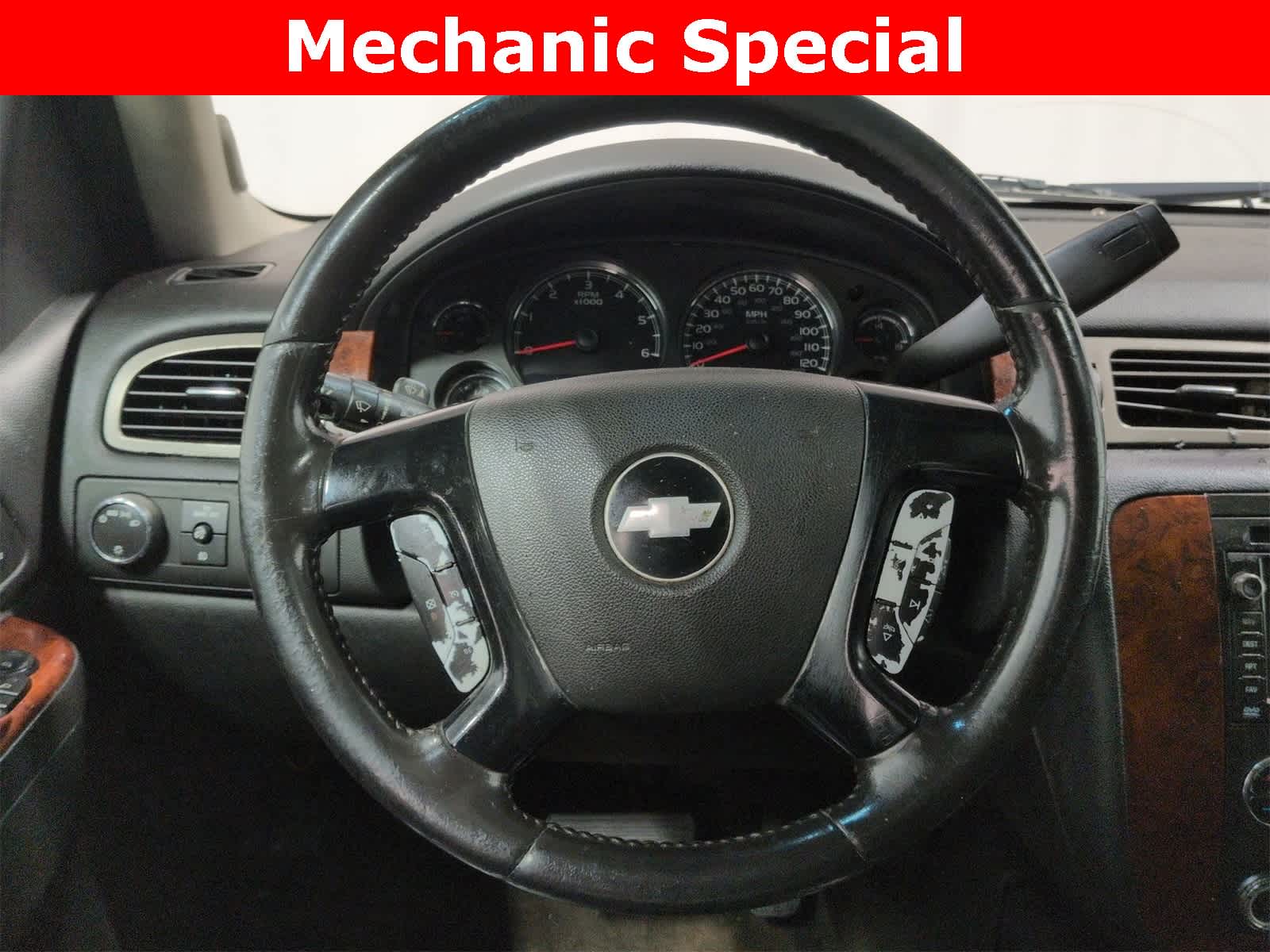 Thumbnail: 2011 Chevrolet Suburban - 24