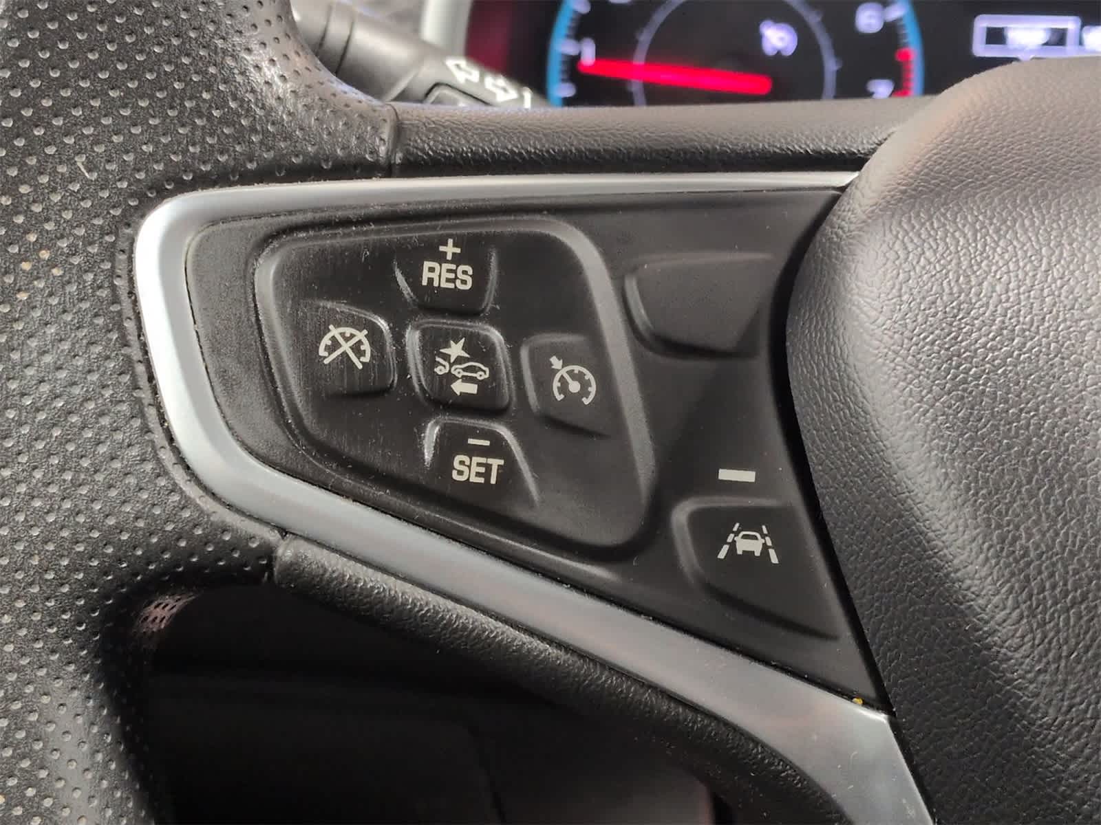 Thumbnail: 2023 Chevrolet Malibu - 24