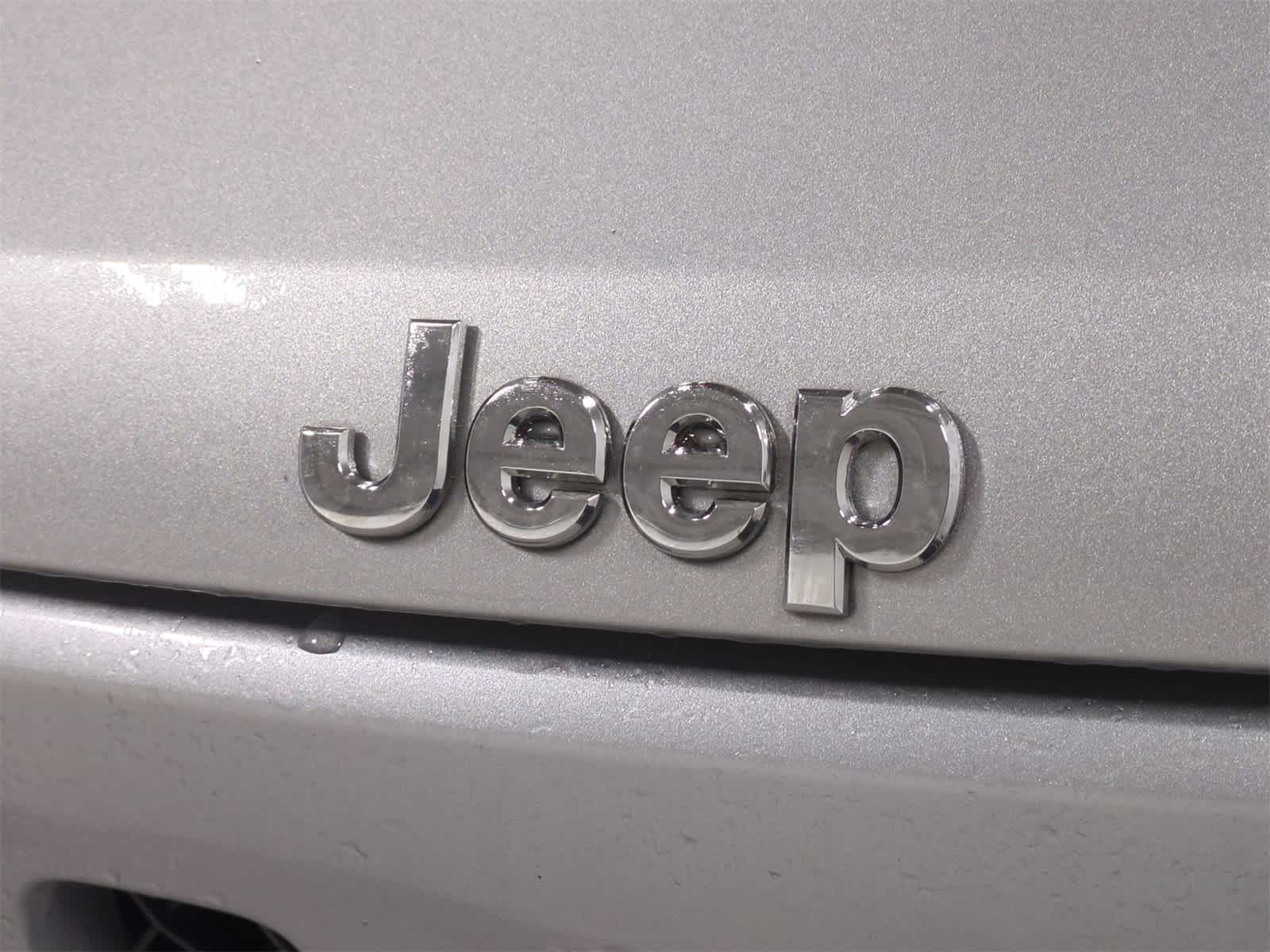 Thumbnail: 2015 Jeep Patriot - 12