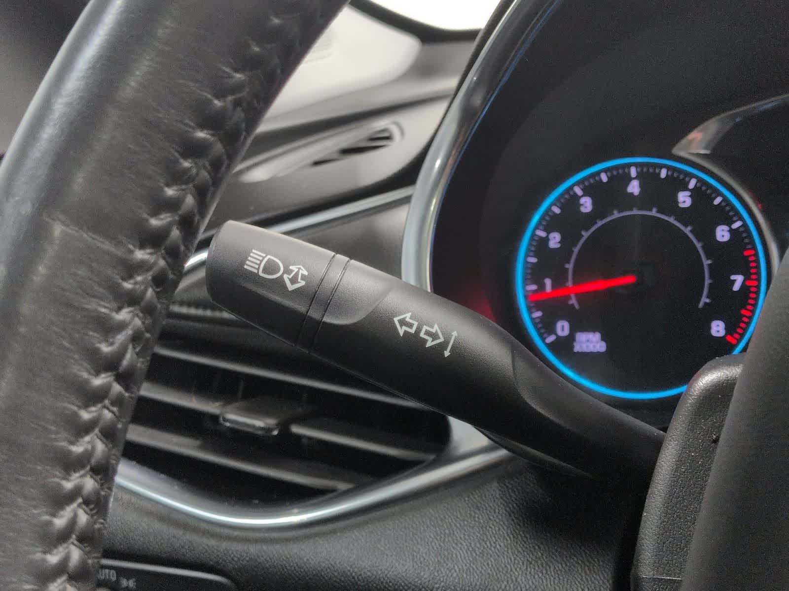 Thumbnail: 2018 Chevrolet Malibu - 29