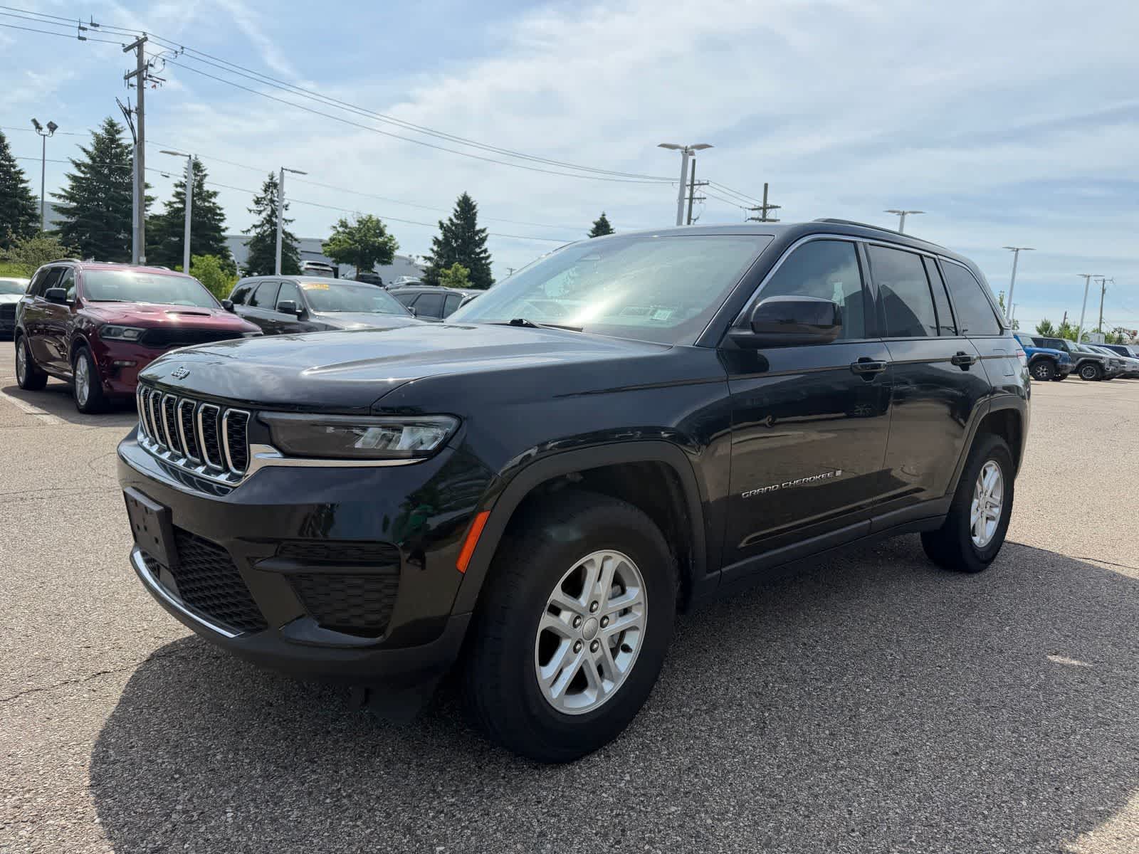 2023 Jeep Grand Cherokee Laredo 4x4's photo