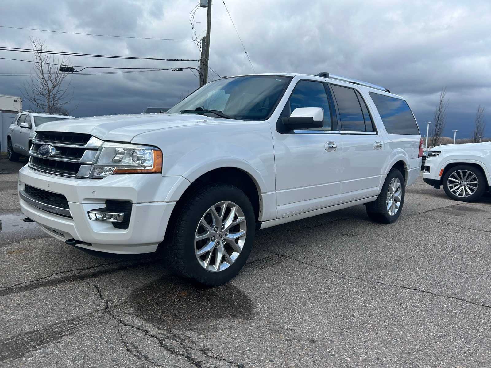 2016 Ford Expedition EL Limited -
                  Farmington Hills, MI