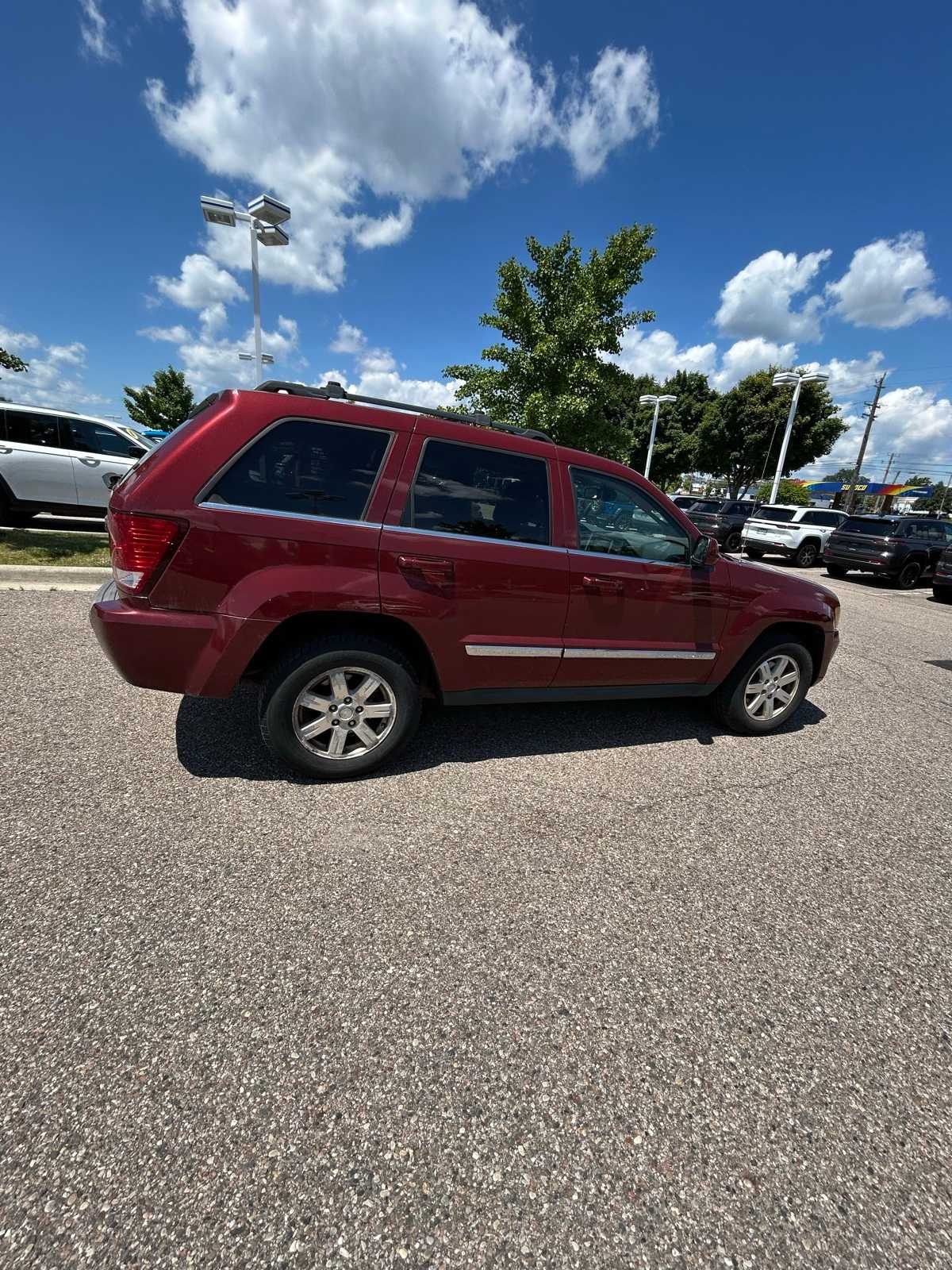 Thumbnail: 2008 Jeep Grand Cherokee - 17