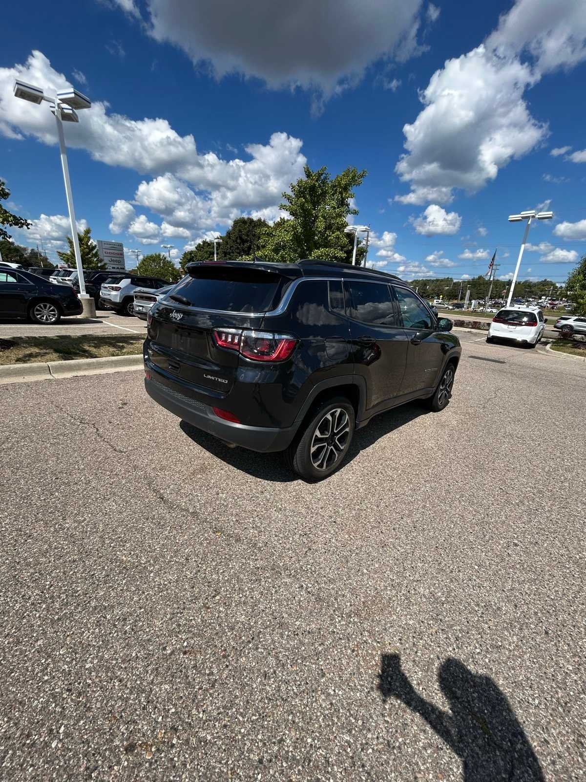 Thumbnail: 2022 Jeep Compass - 17