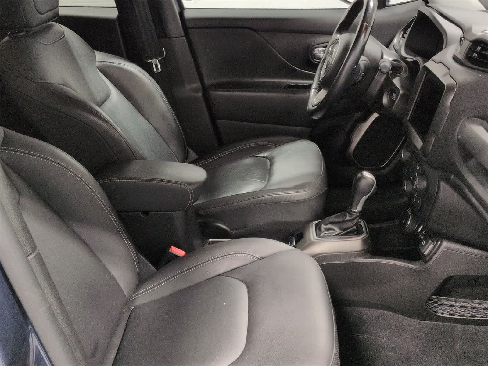 Thumbnail: 2021 Jeep Renegade - 22