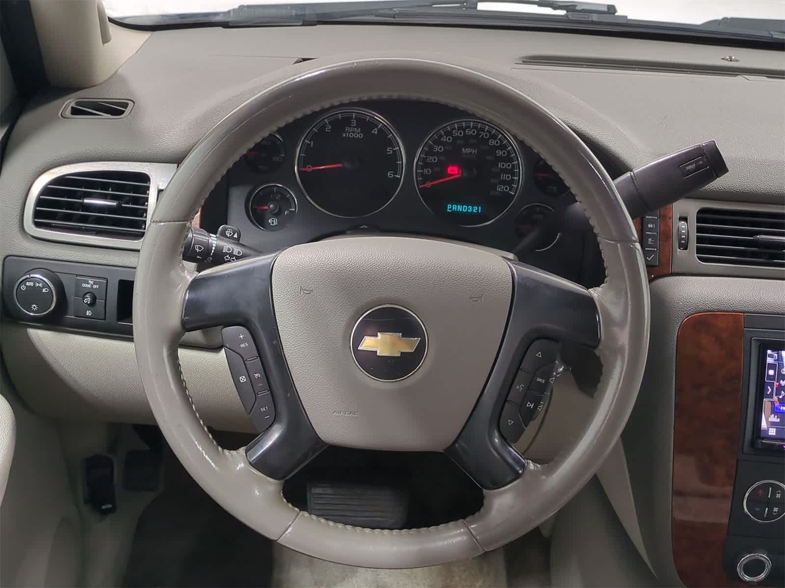 Thumbnail: 2008 Chevrolet Suburban - 23