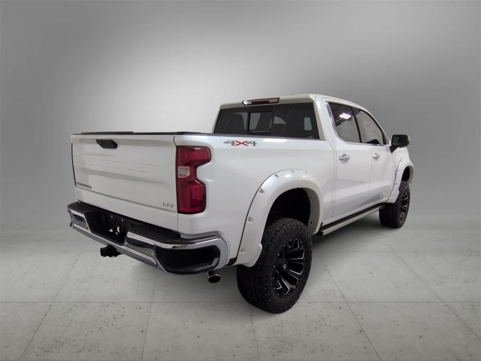 Thumbnail: 2019 Chevrolet Silverado 1500 - 8