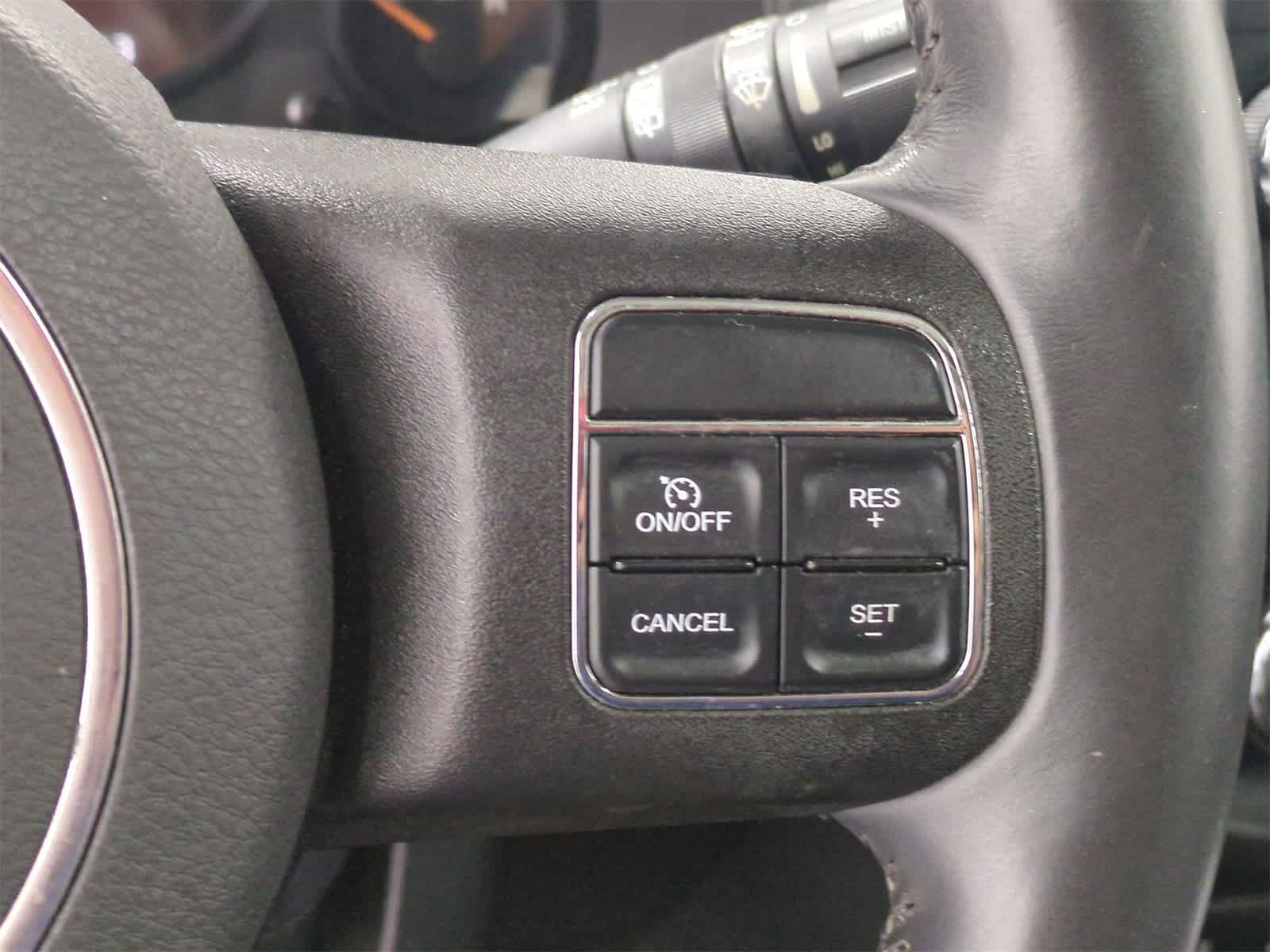 Thumbnail: 2015 Jeep Patriot - 26