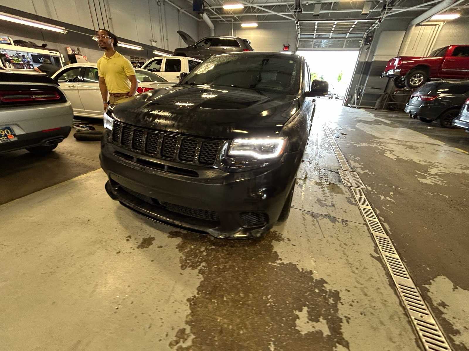 Thumbnail: 2020 Jeep Grand Cherokee - 3