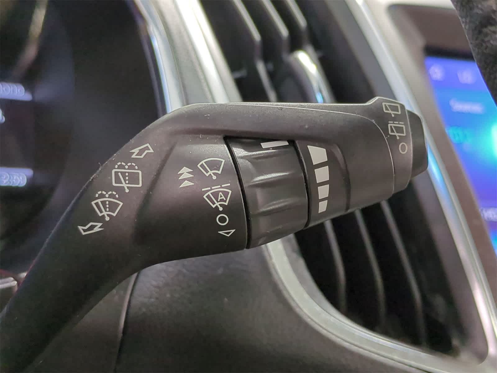 Thumbnail: 2020 Ford Edge - 28