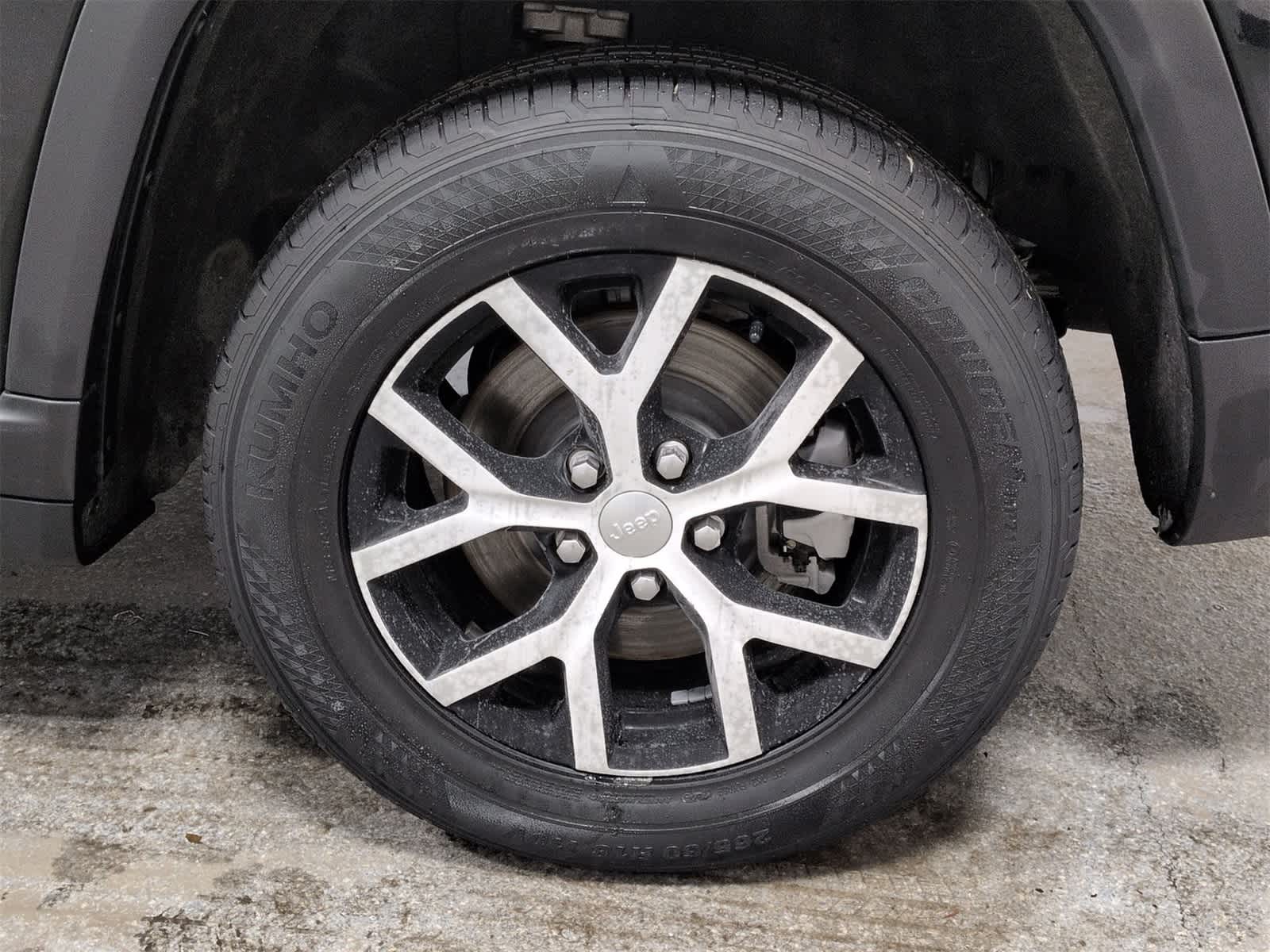 Thumbnail: 2024 Jeep Grand Cherokee L - 14