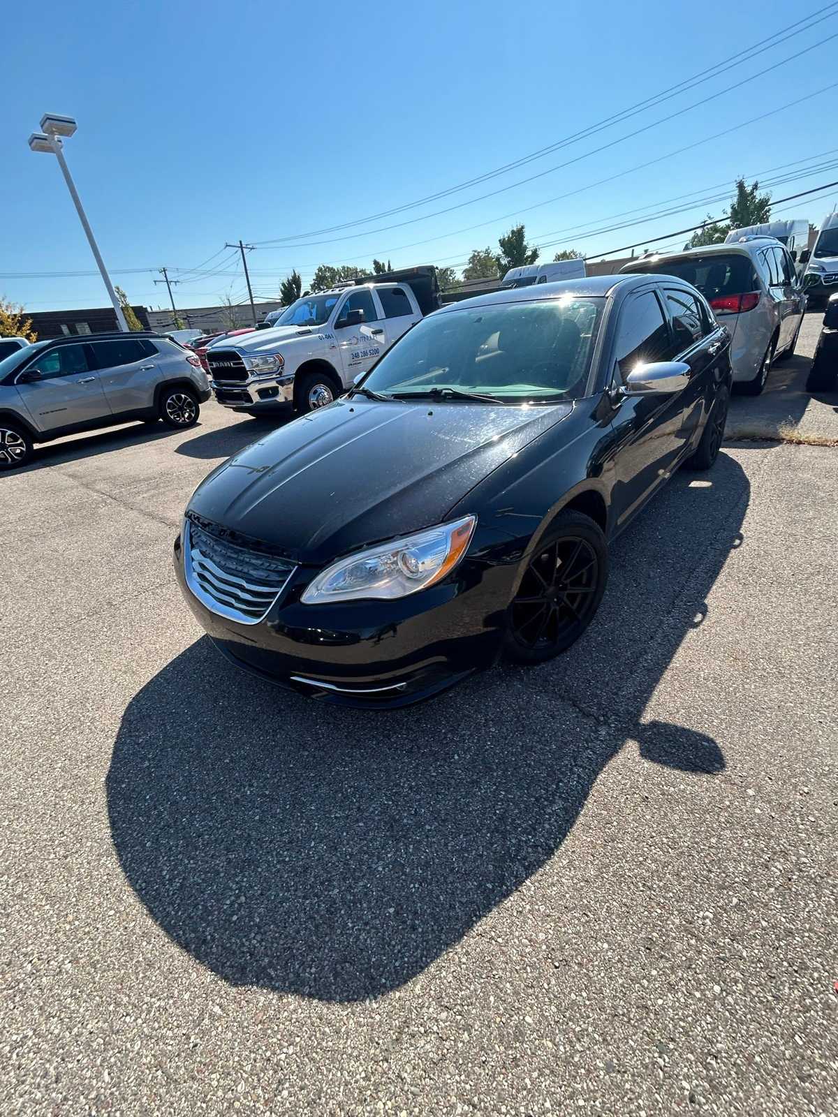 Thumbnail: 2013 Chrysler 200 - 2
