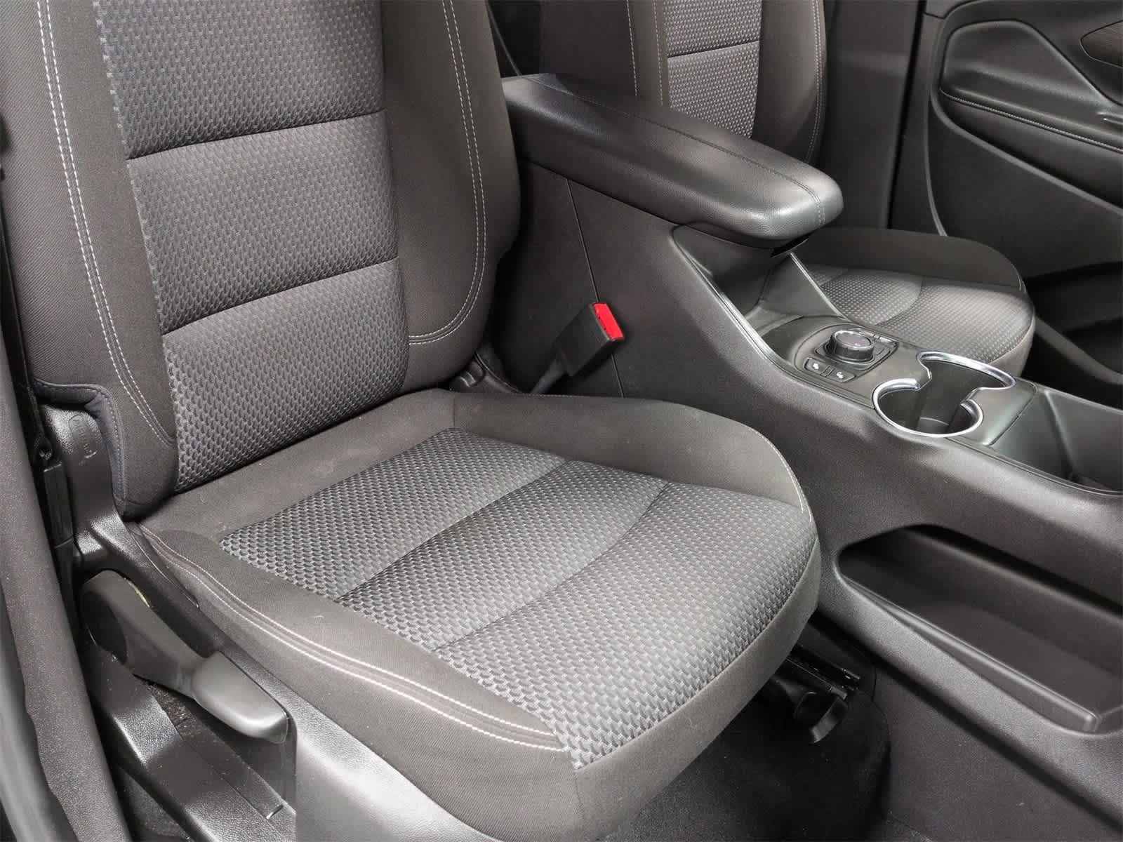 Thumbnail: 2022 GMC Terrain - 24