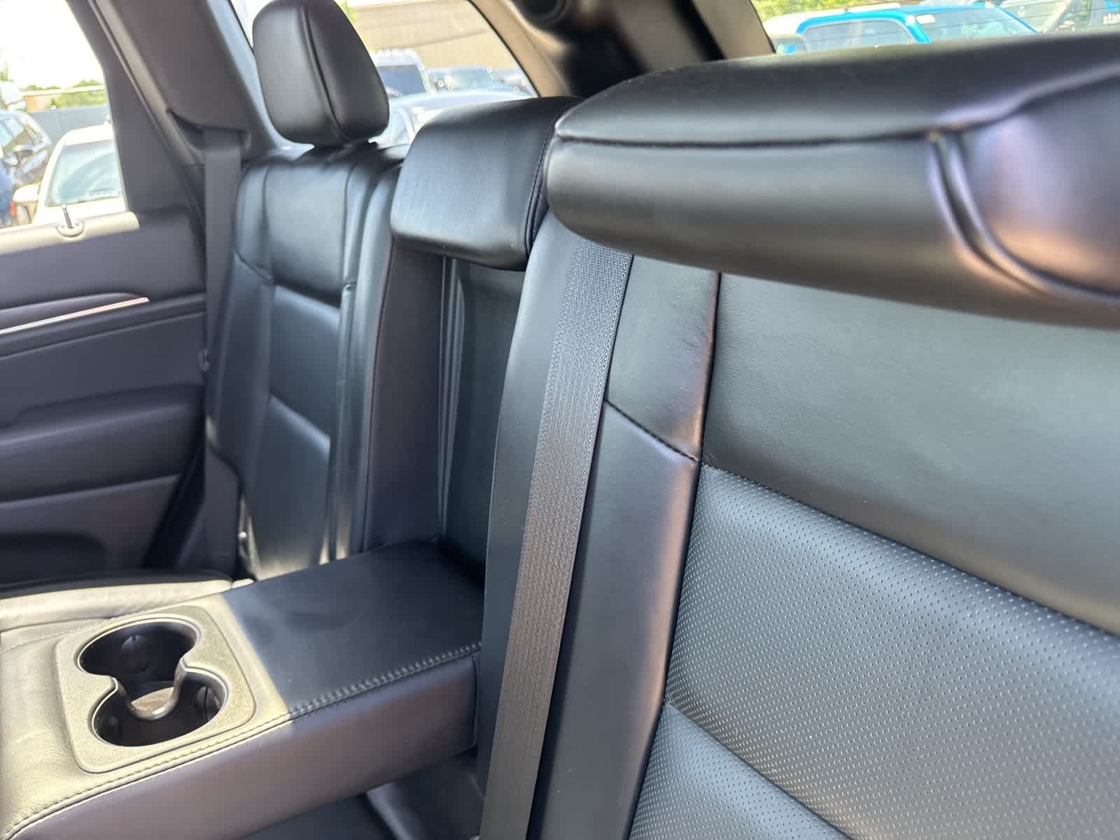 Thumbnail: 2018 Jeep Grand Cherokee - 32
